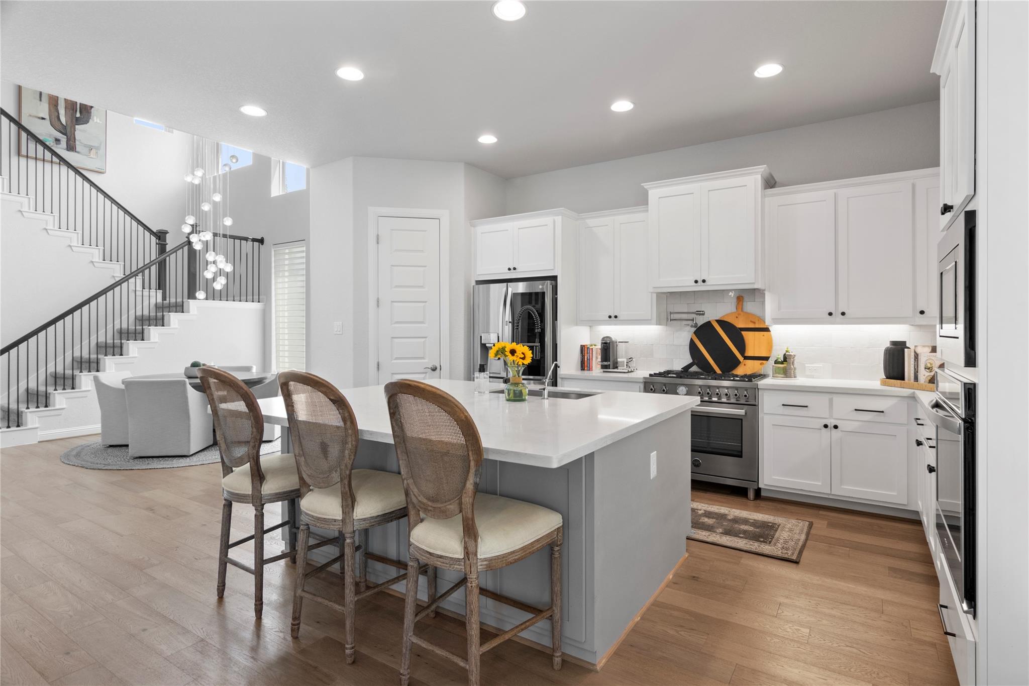 211 Abbeyville WALK