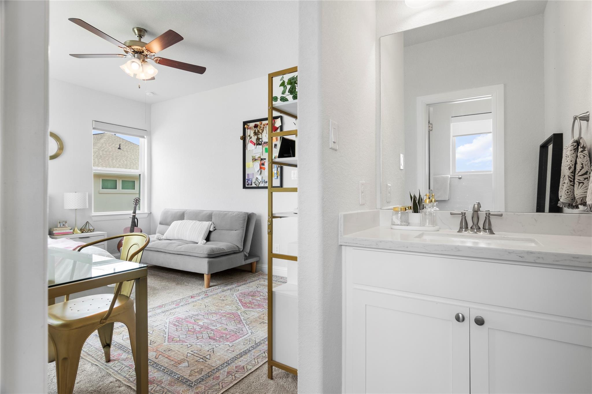 211 Abbeyville WALK