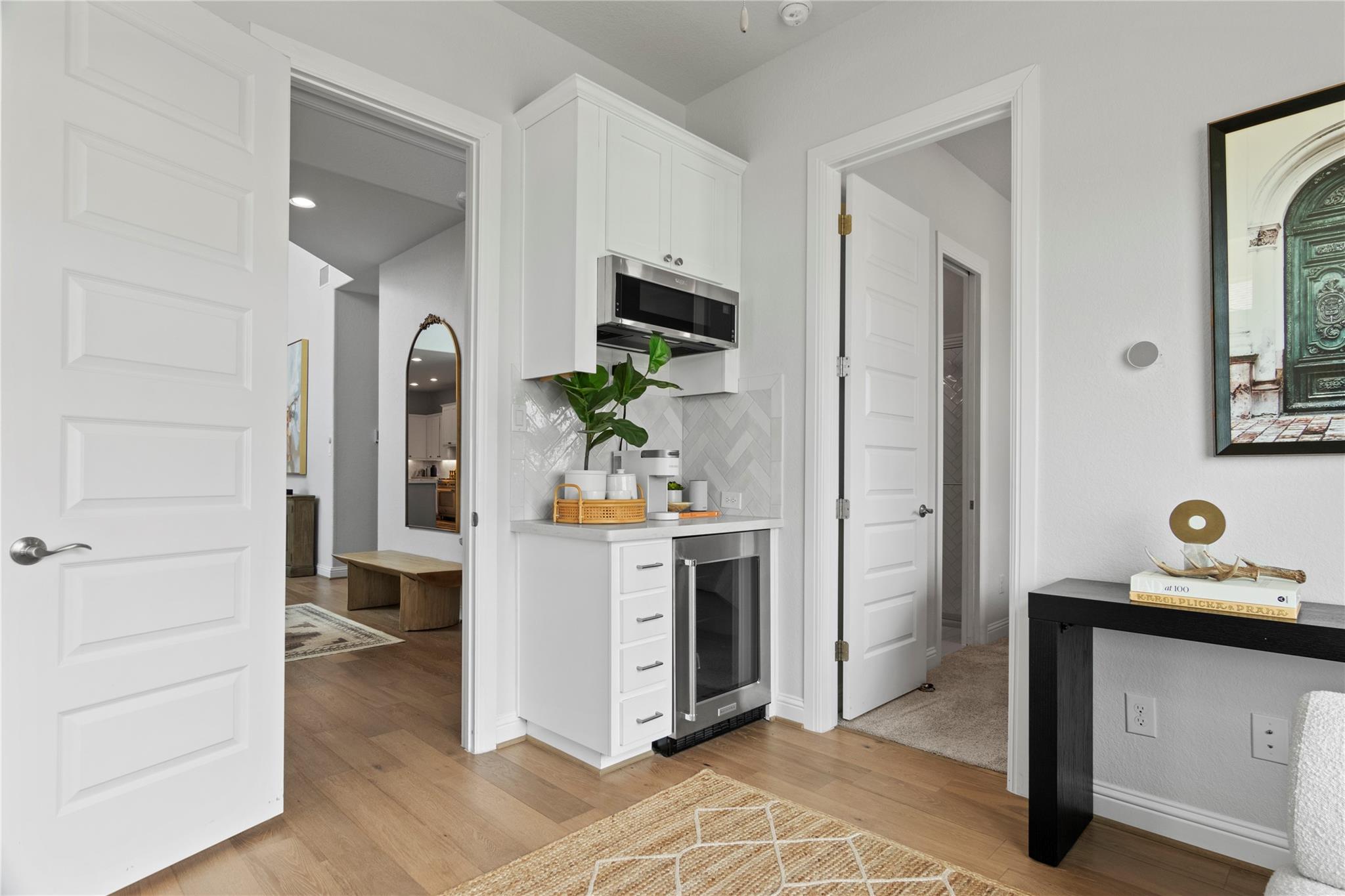 211 Abbeyville WALK