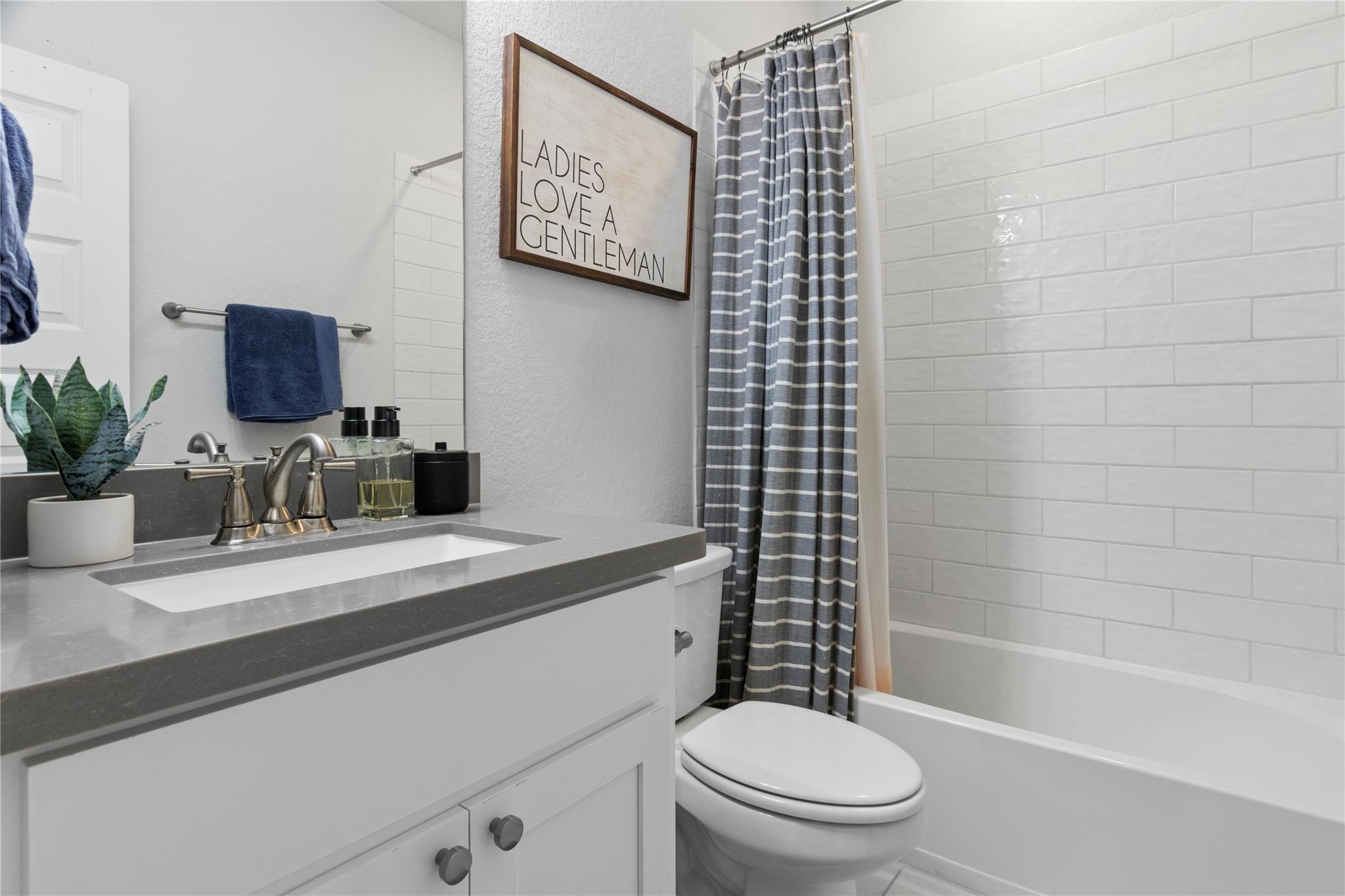211 Abbeyville WALK