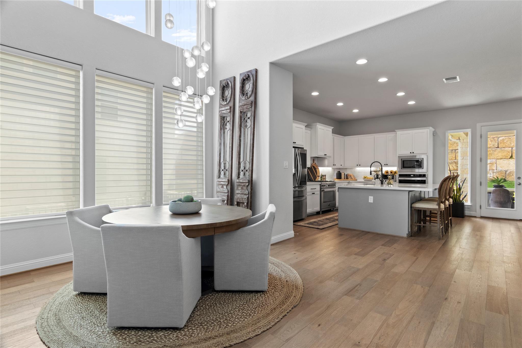 211 Abbeyville WALK