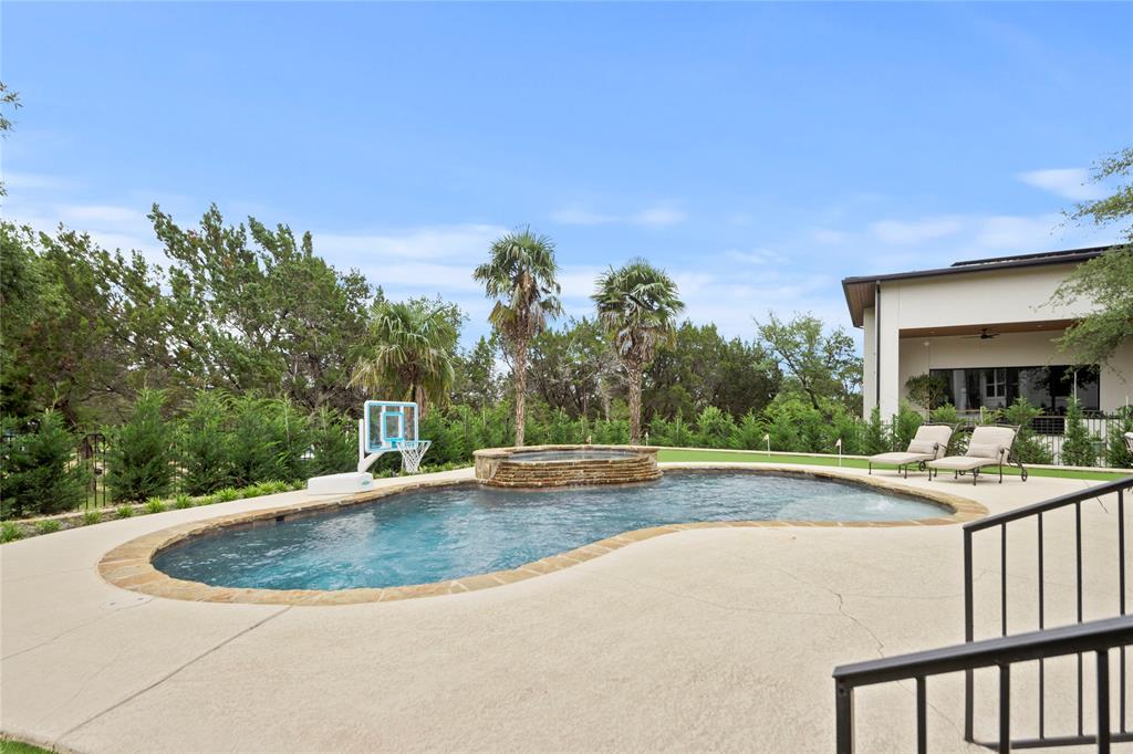 4 Autumn Oaks DR