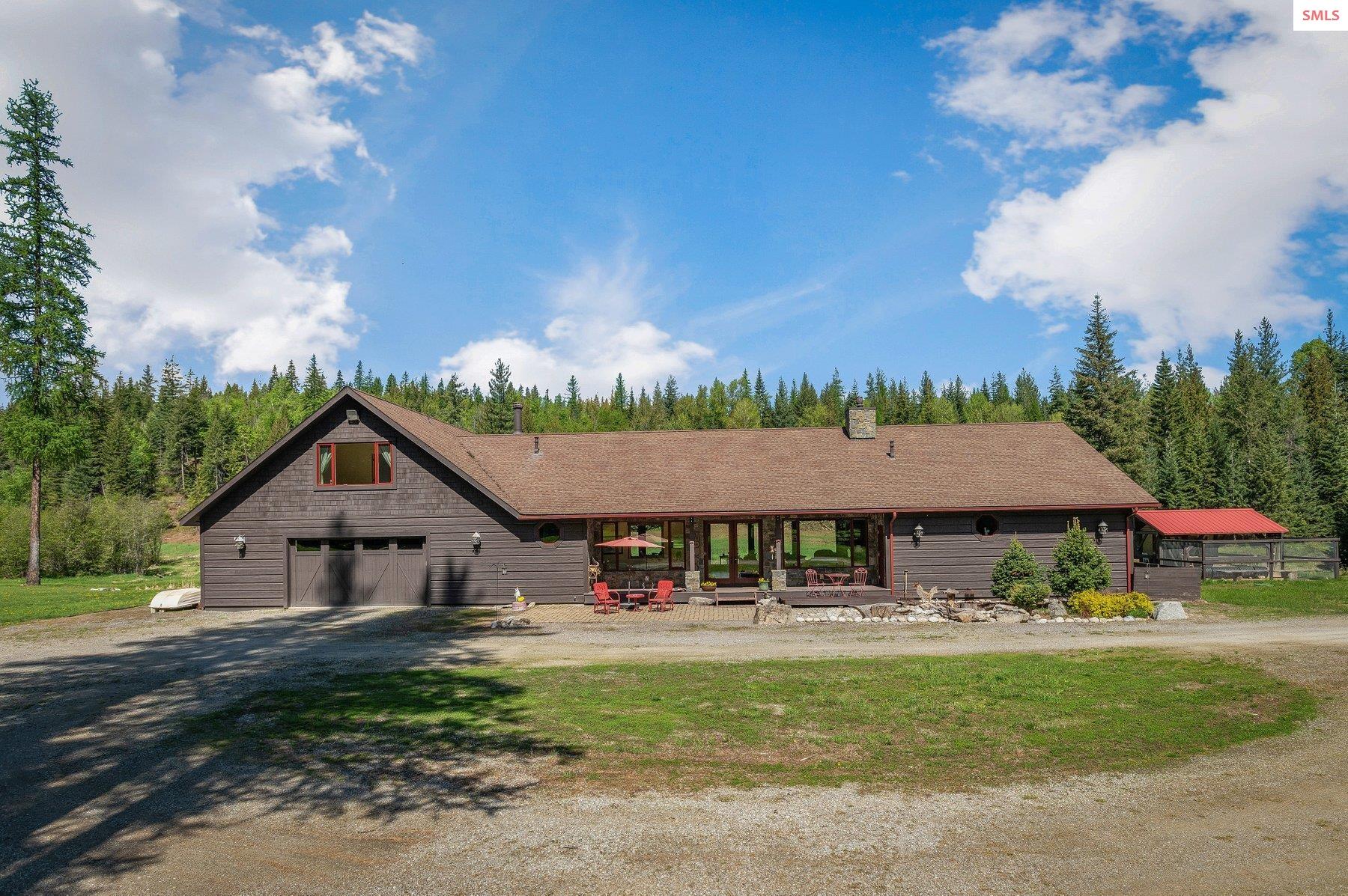 2732 Lower Pack River Road