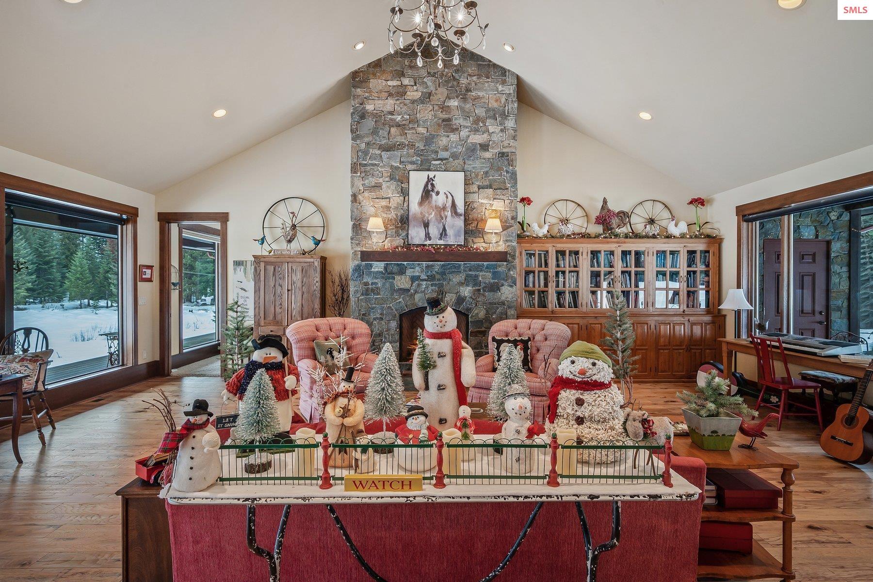 2732 Lower Pack River Road