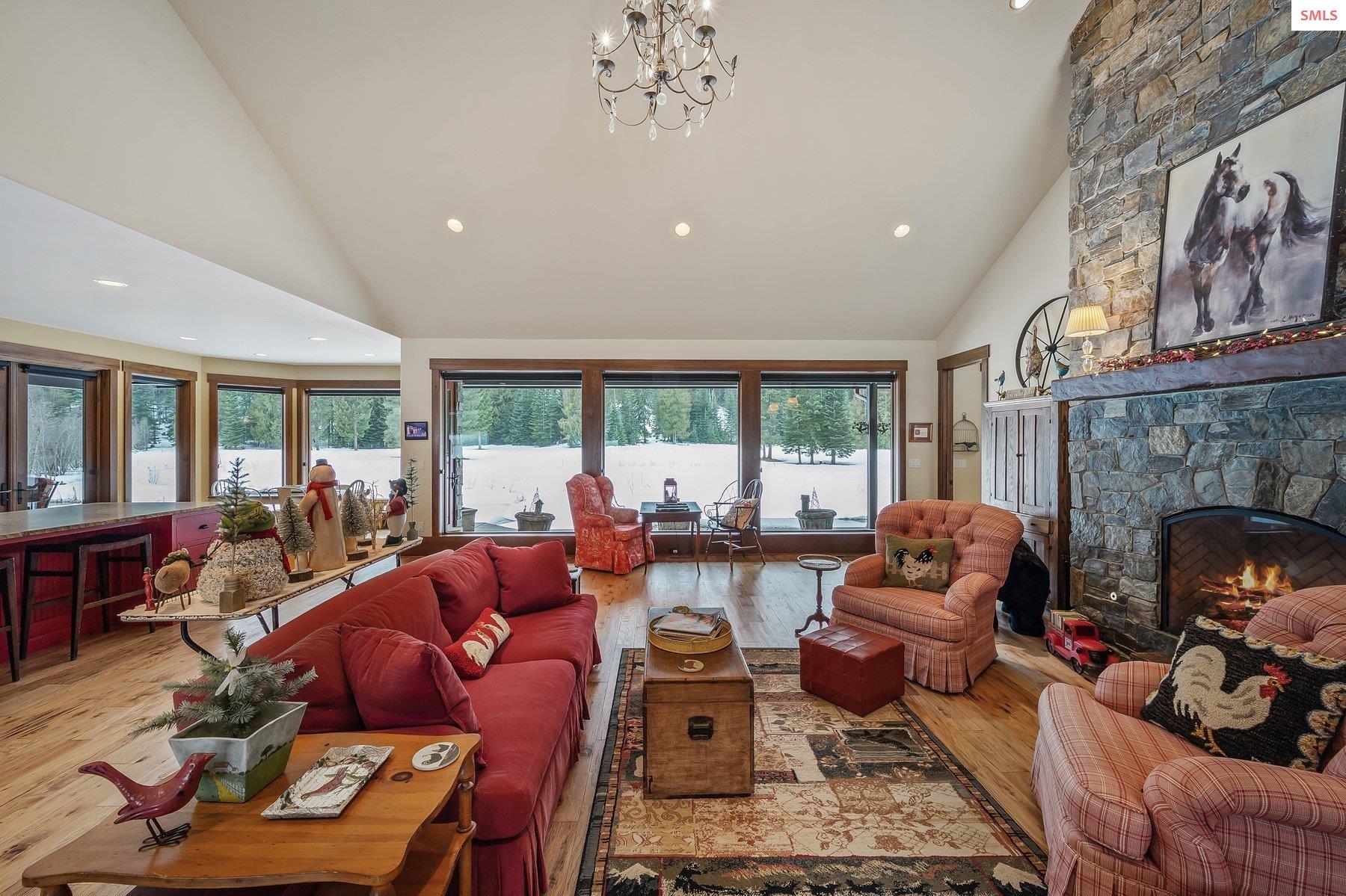 2732 Lower Pack River Road