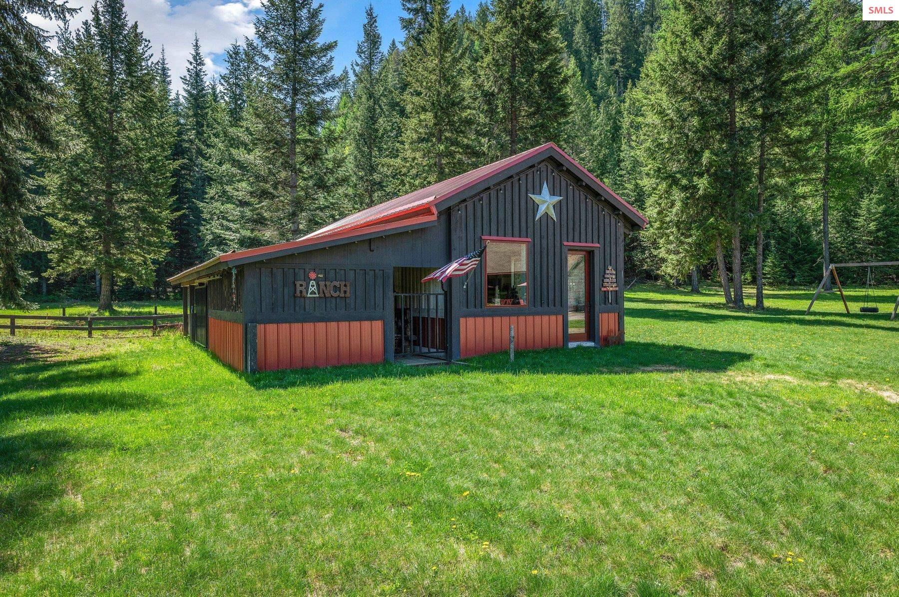 2732 Lower Pack River Road