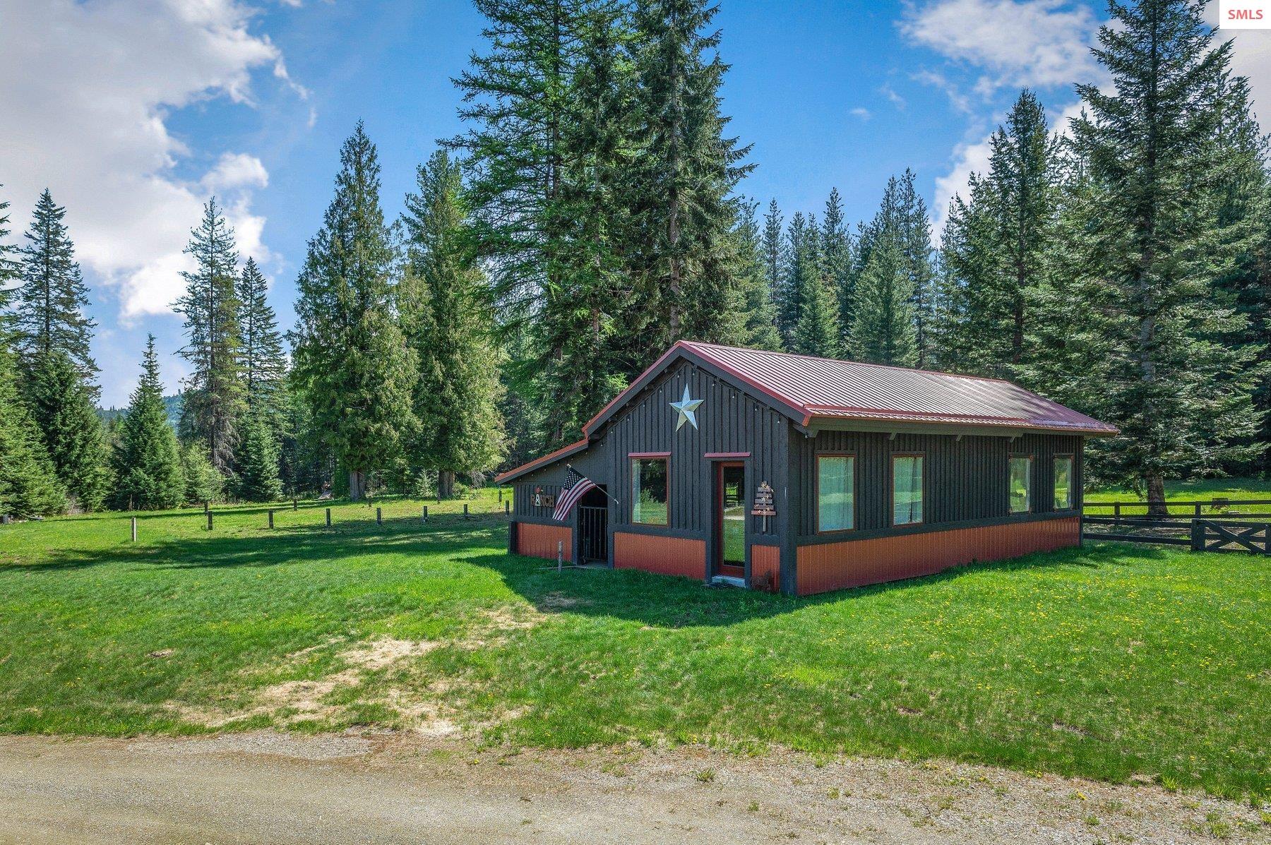 2732 Lower Pack River Road