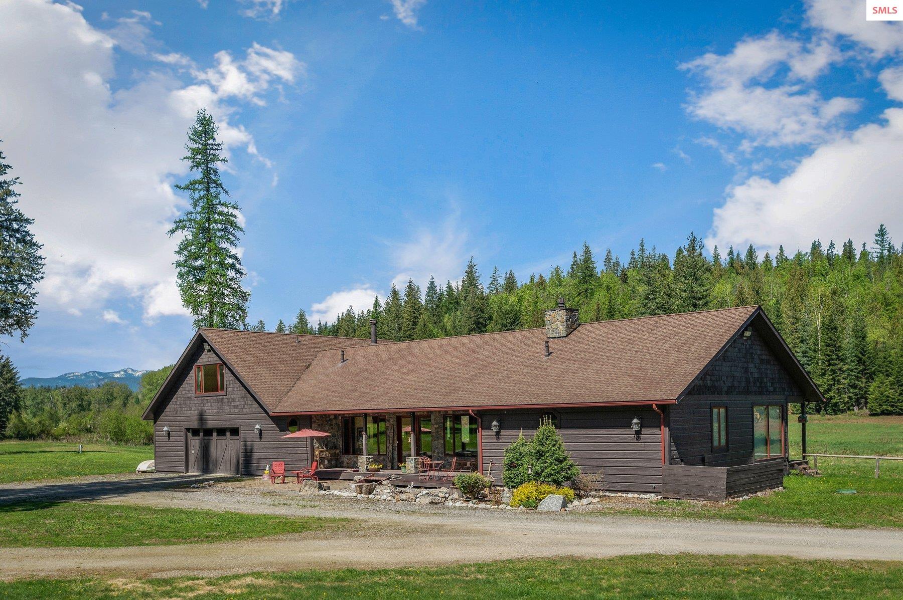 2732 Lower Pack River Road