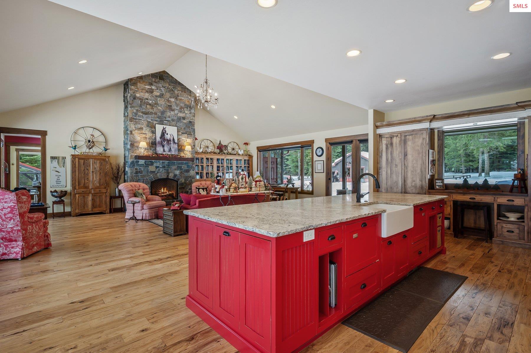 2732 Lower Pack River Road