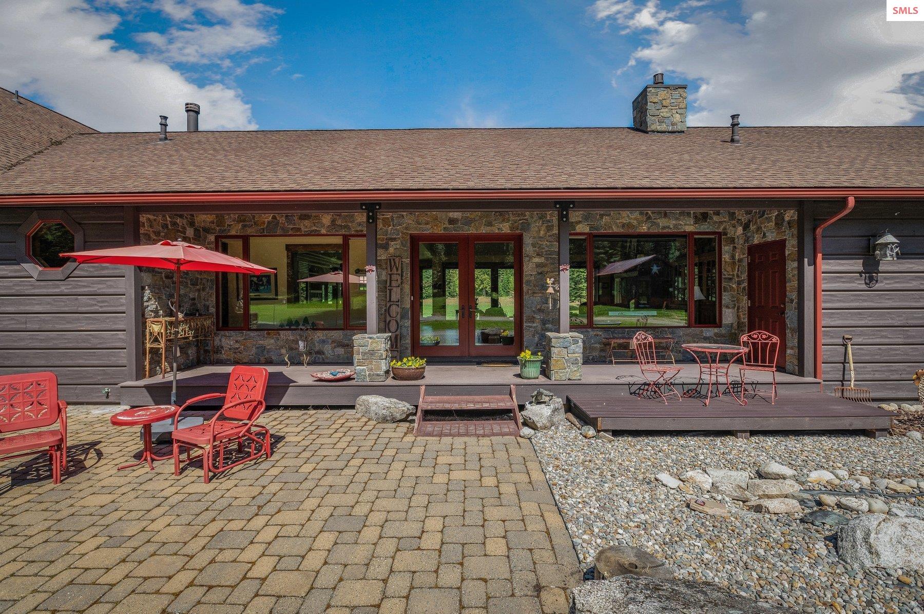 2732 Lower Pack River Road