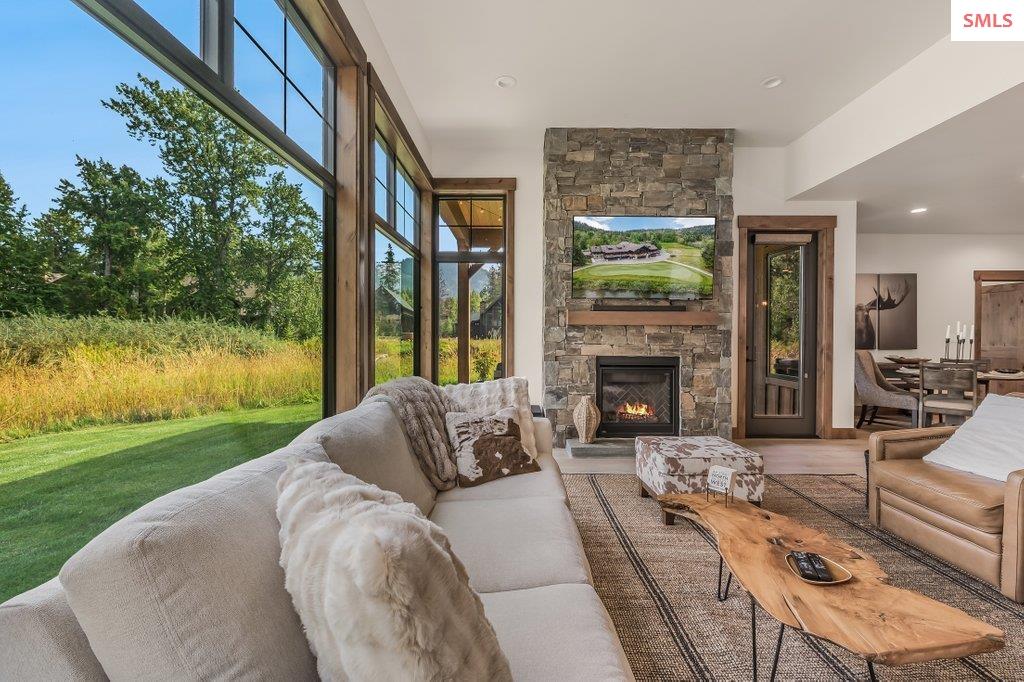 107 Oxbow