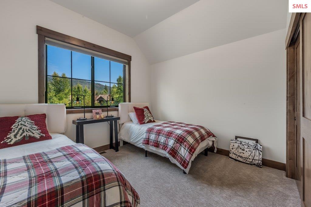 107 Oxbow