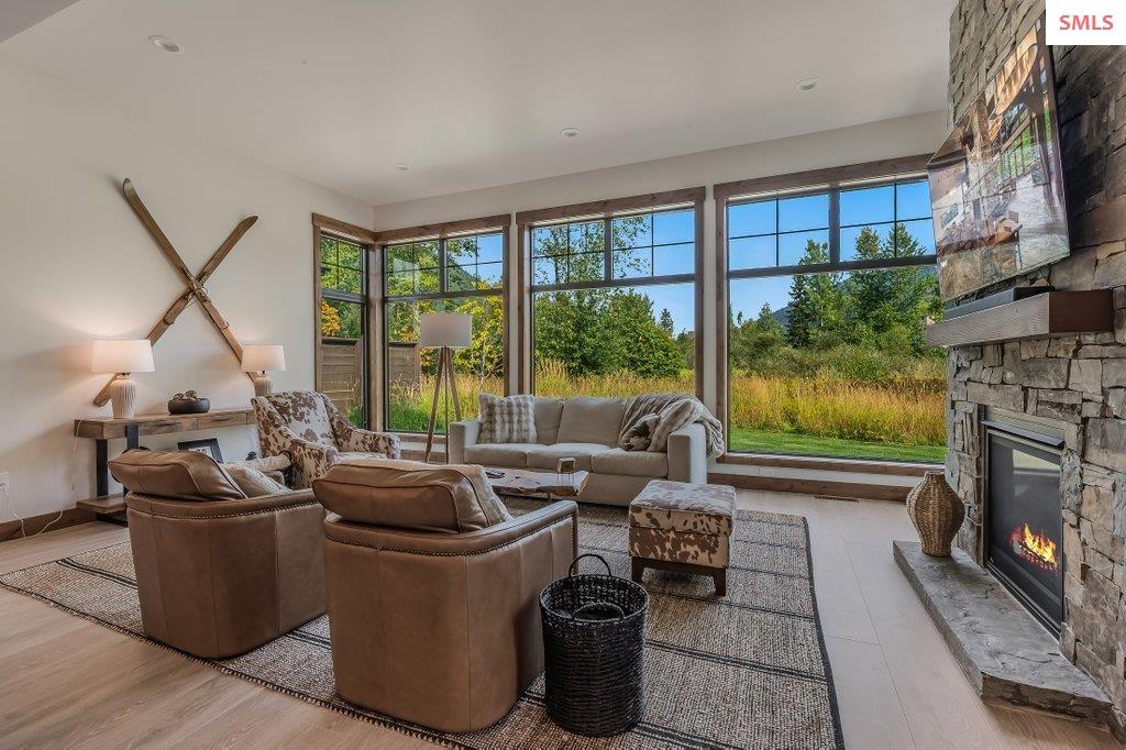 107 Oxbow