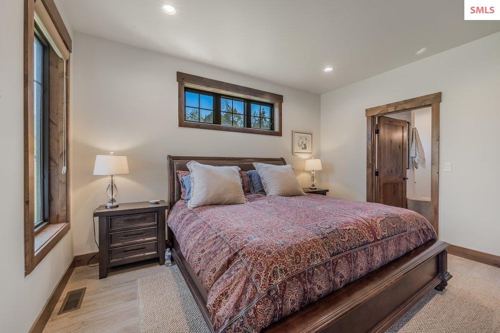 107 Oxbow