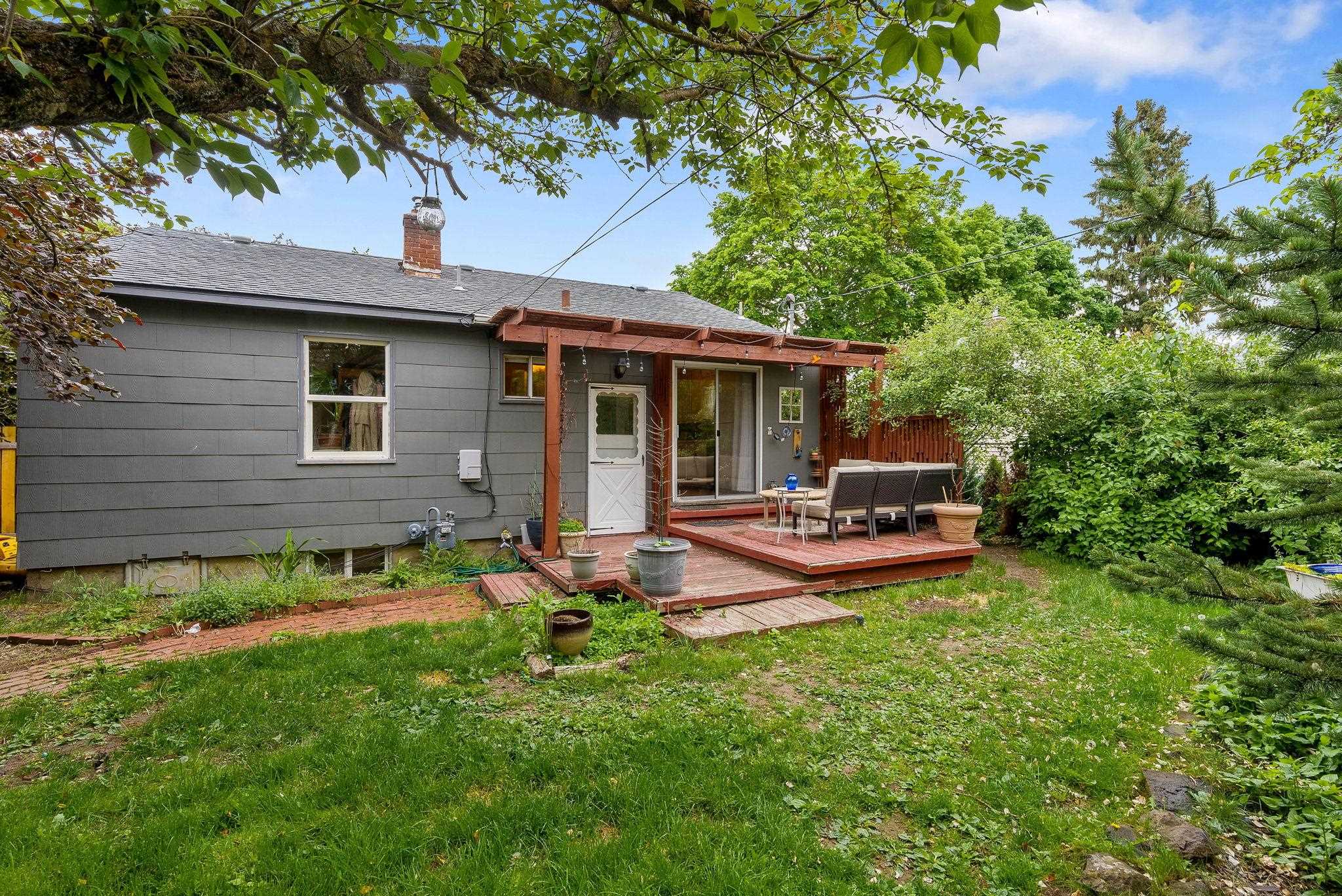 3317 W Longfellow Ave