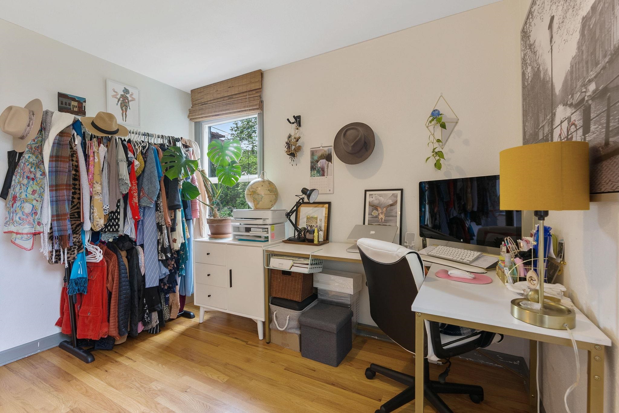 3317 W Longfellow Ave