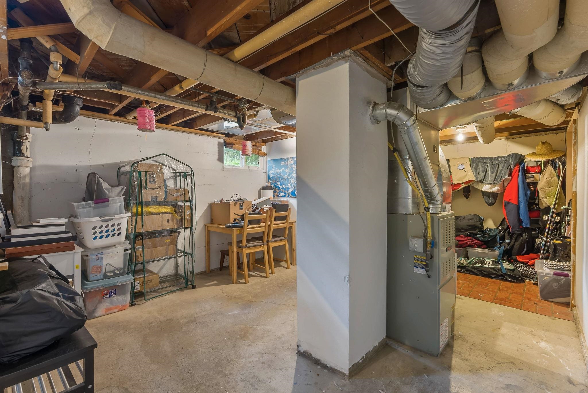 3317 W Longfellow Ave