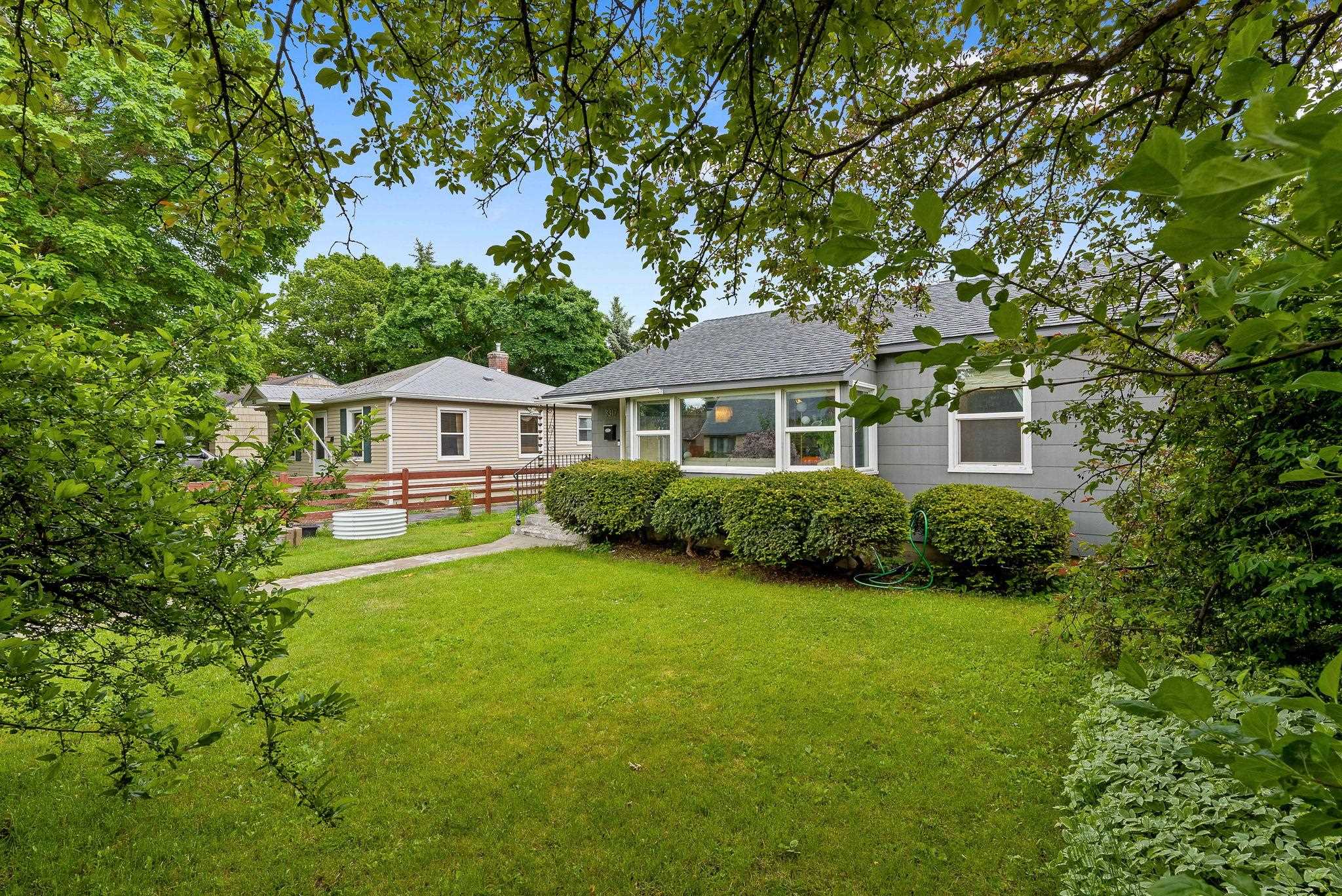 3317 W Longfellow Ave