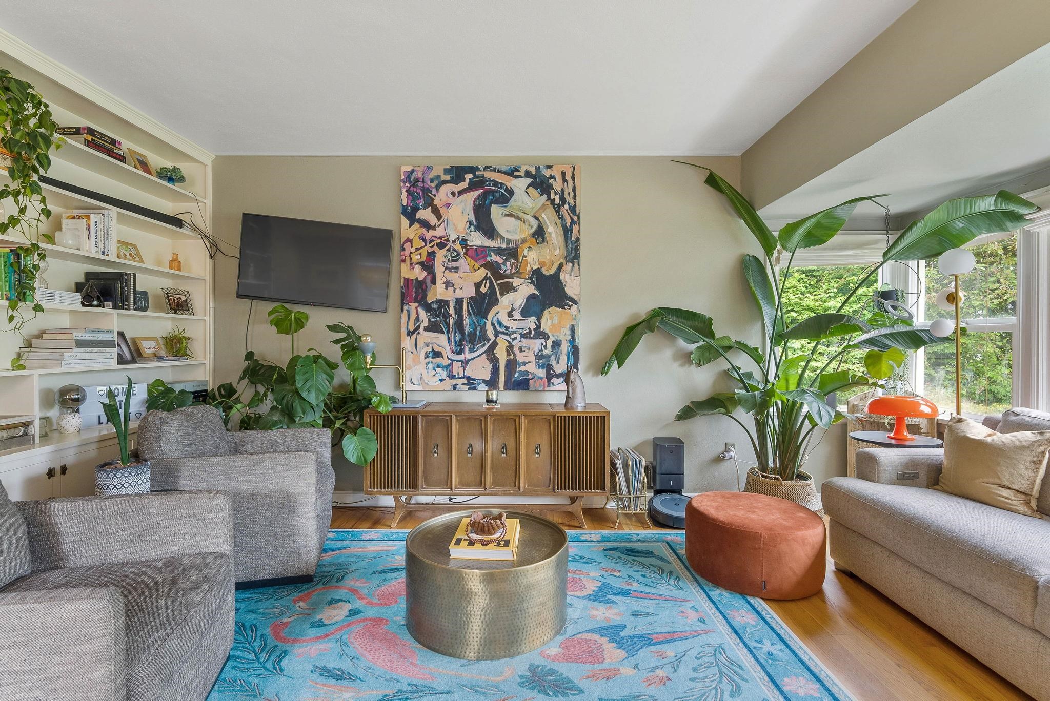 3317 W Longfellow Ave