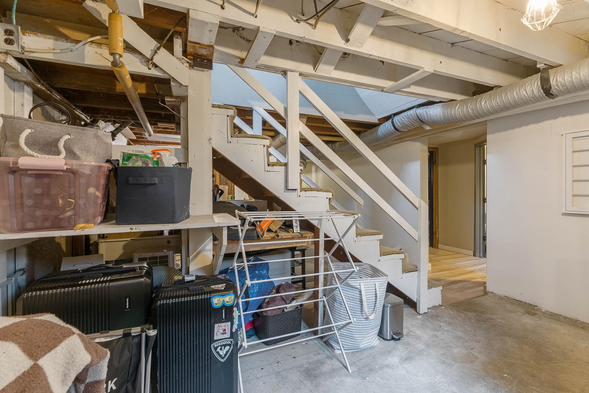 3317 W Longfellow Ave