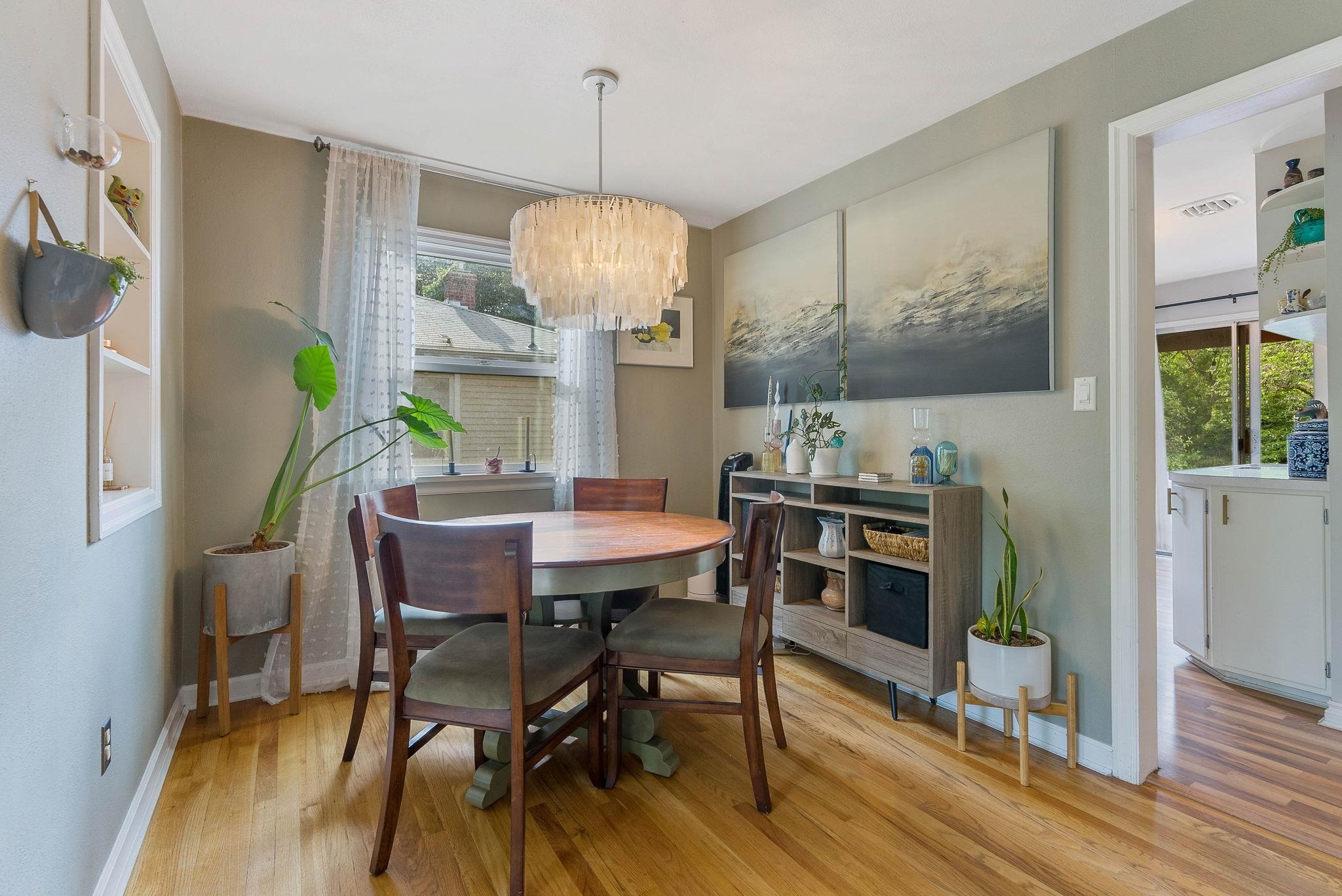 3317 W Longfellow Ave