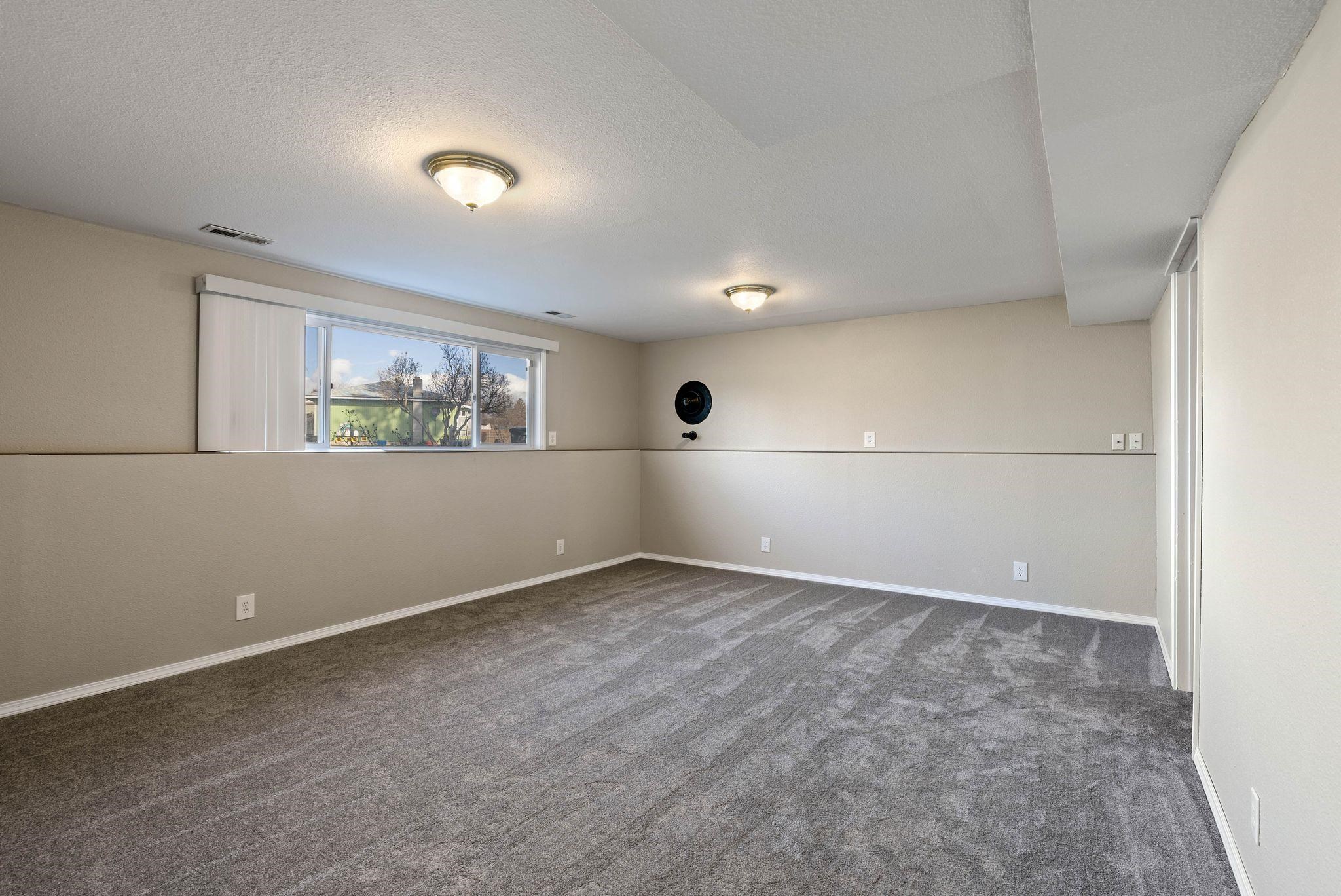 4922 N N Farmfield Rd