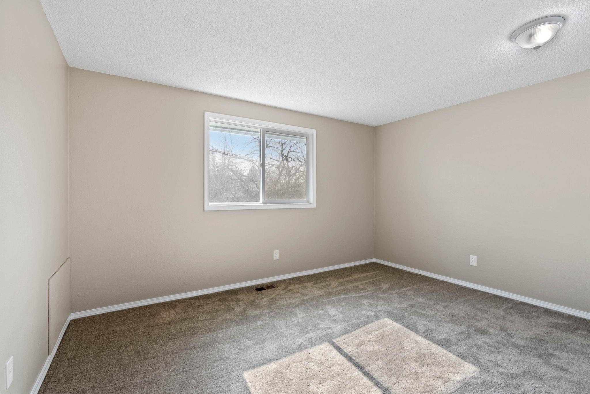 4922 N N Farmfield Rd