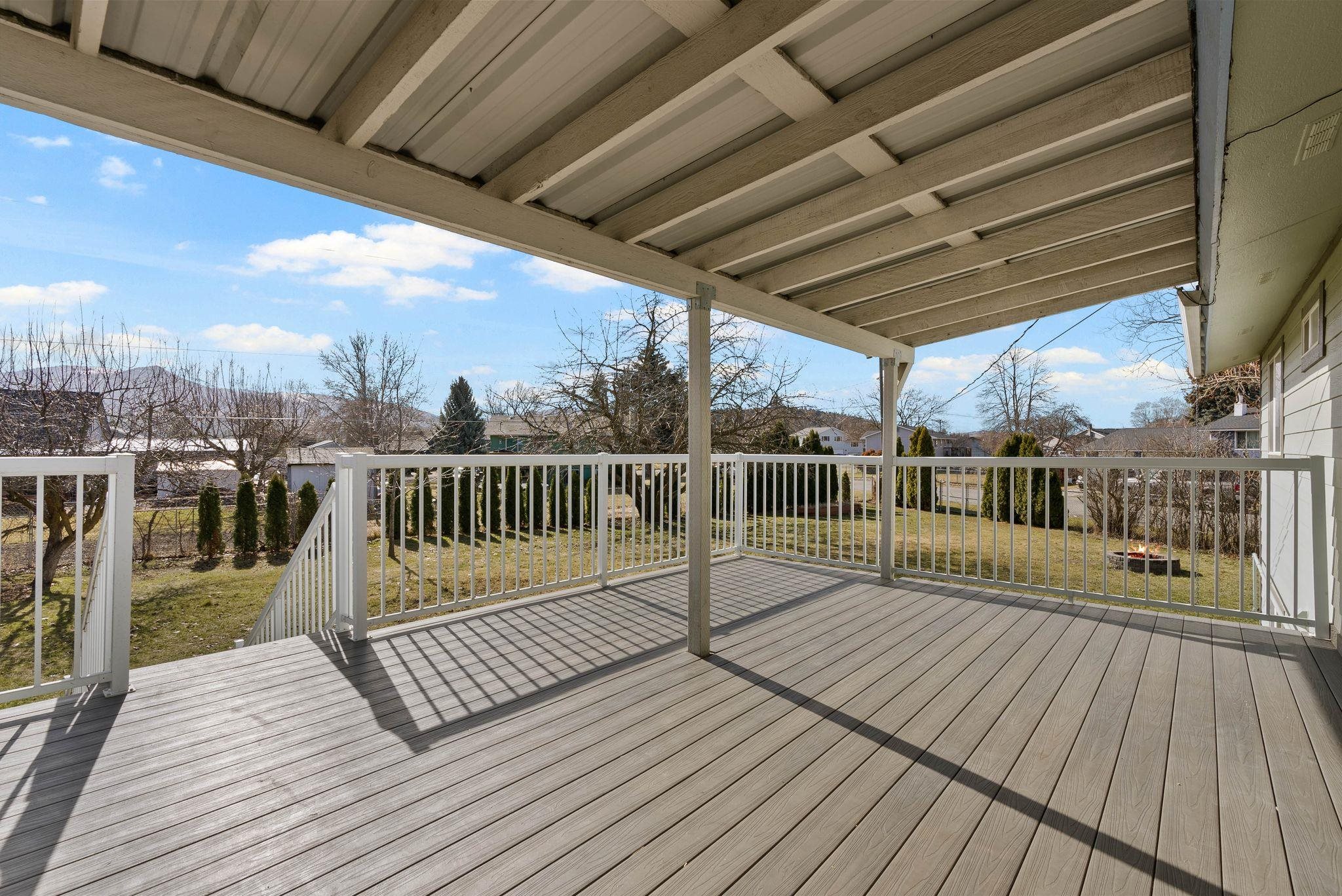 4922 N N Farmfield Rd