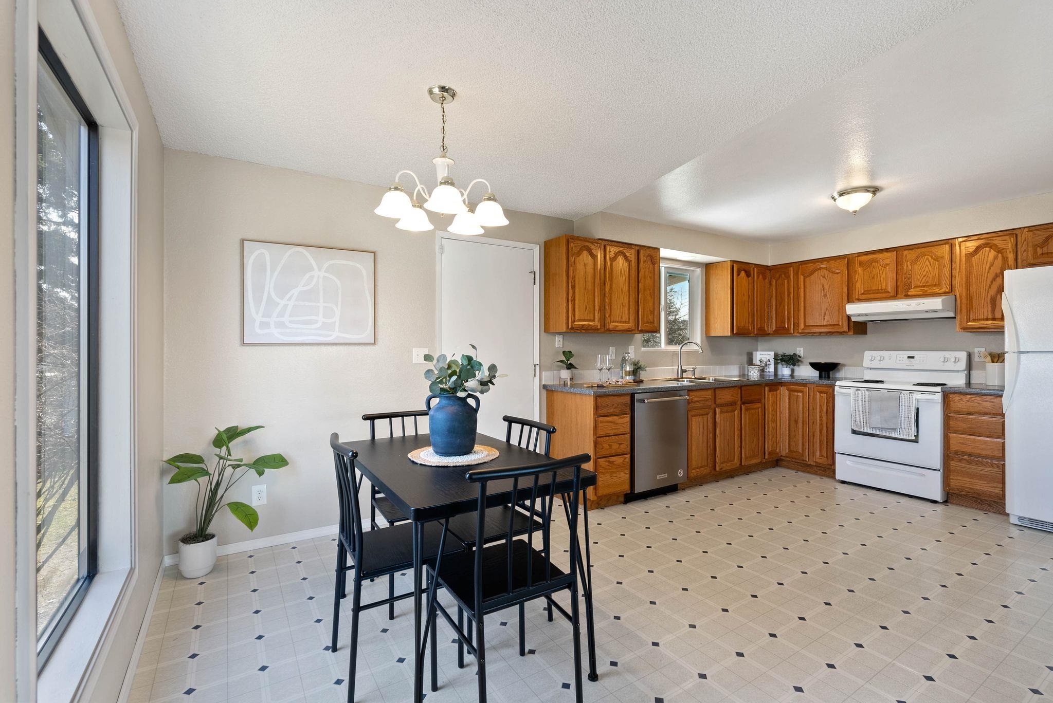 4922 N N Farmfield Rd