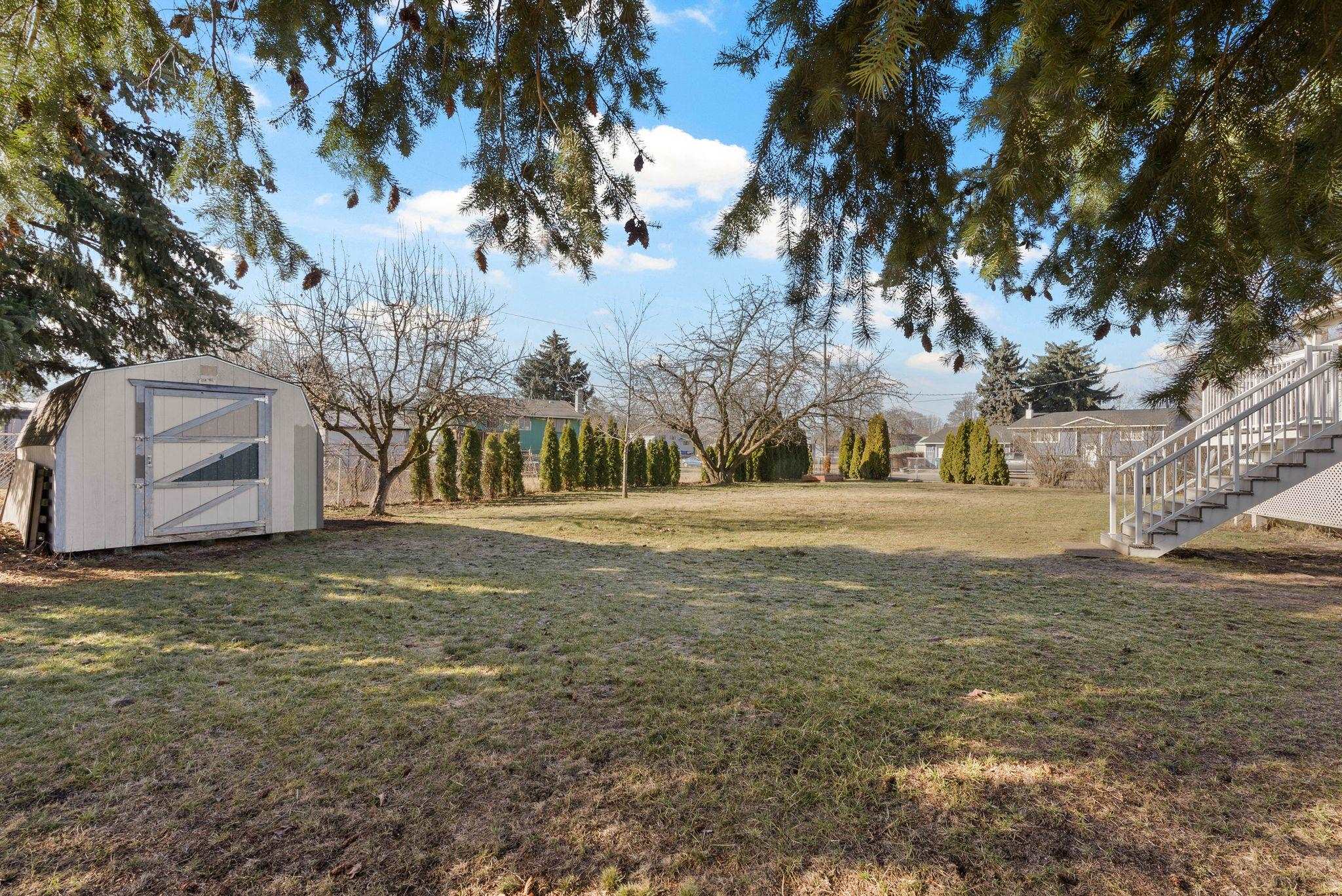 4922 N N Farmfield Rd