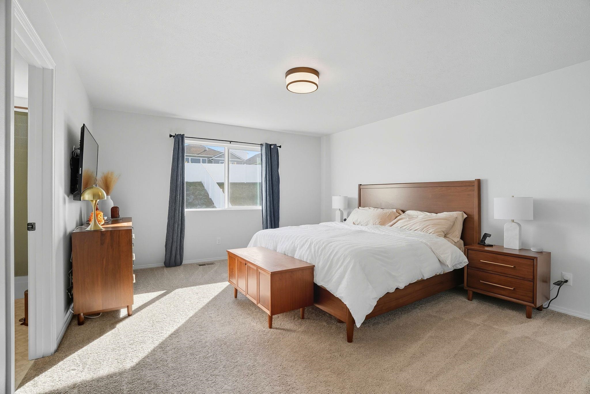 1211 S Greenacres Rd