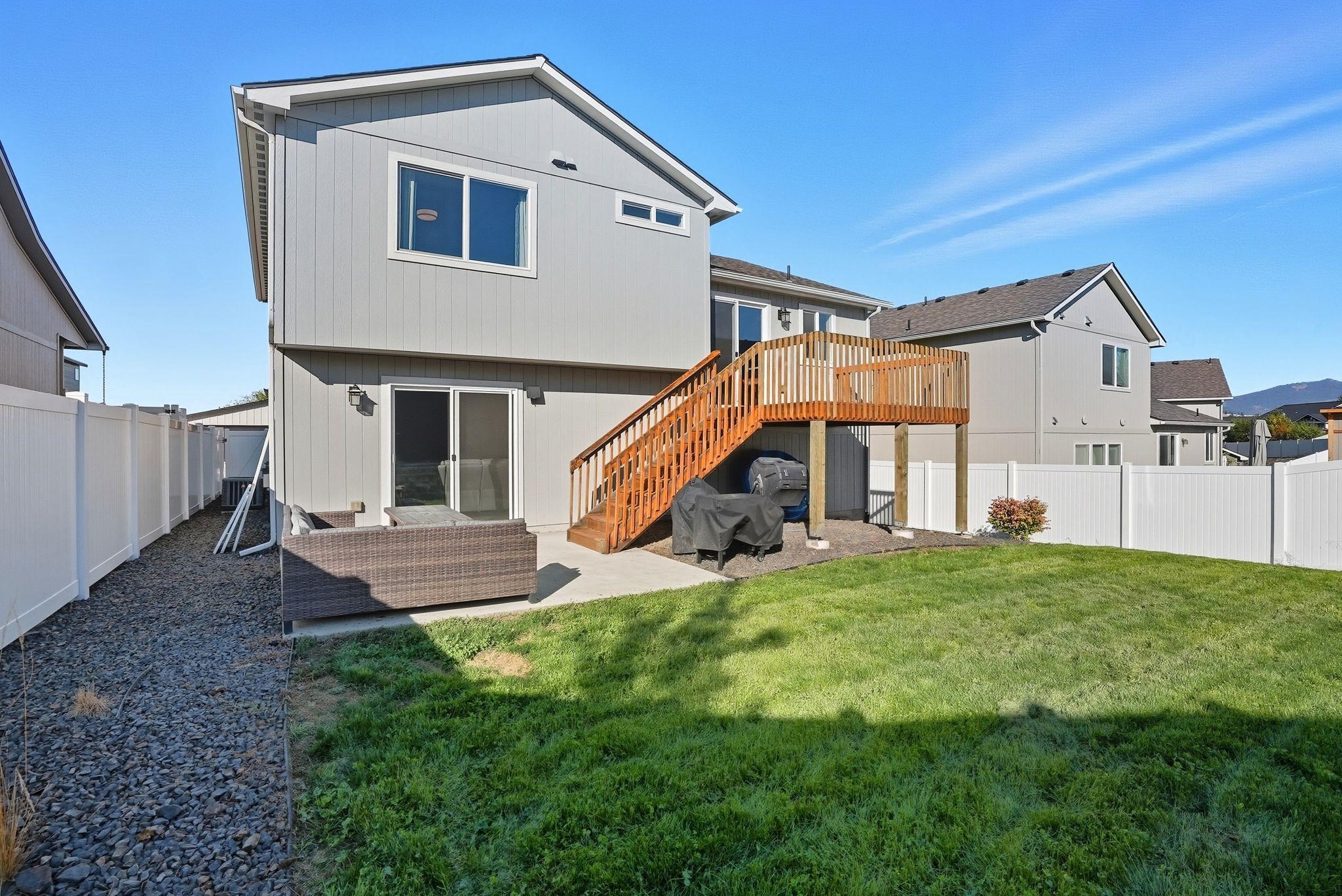 1211 S Greenacres Rd