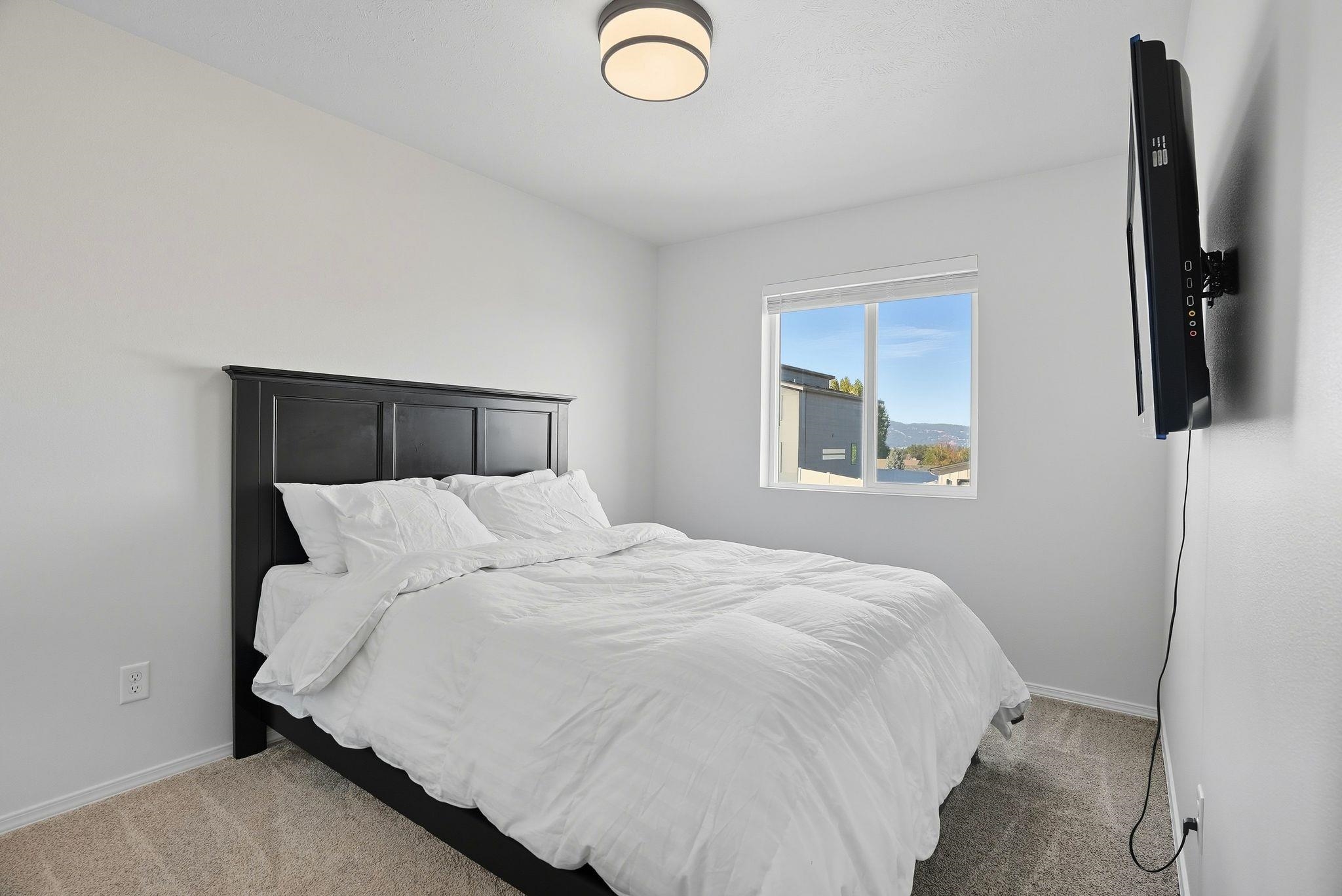 1211 S Greenacres Rd