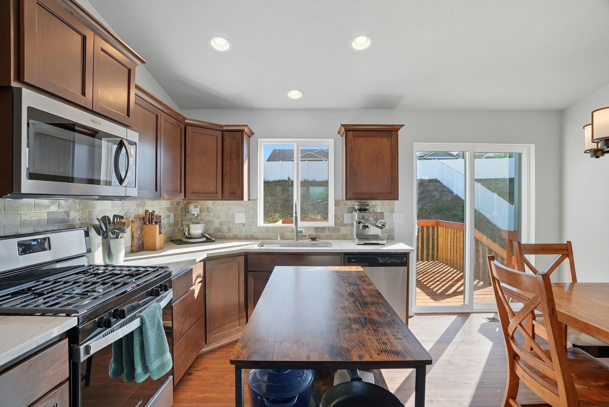 1211 S Greenacres Rd