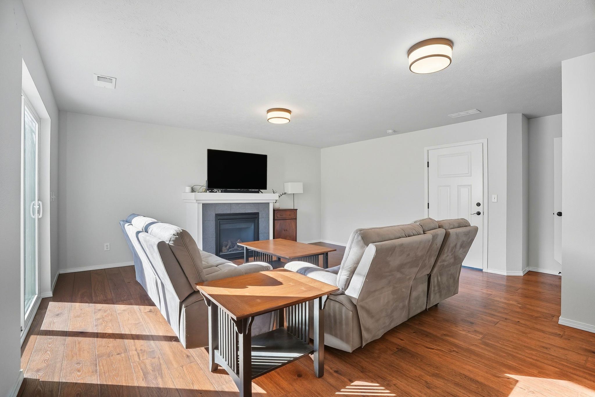 1211 S Greenacres Rd