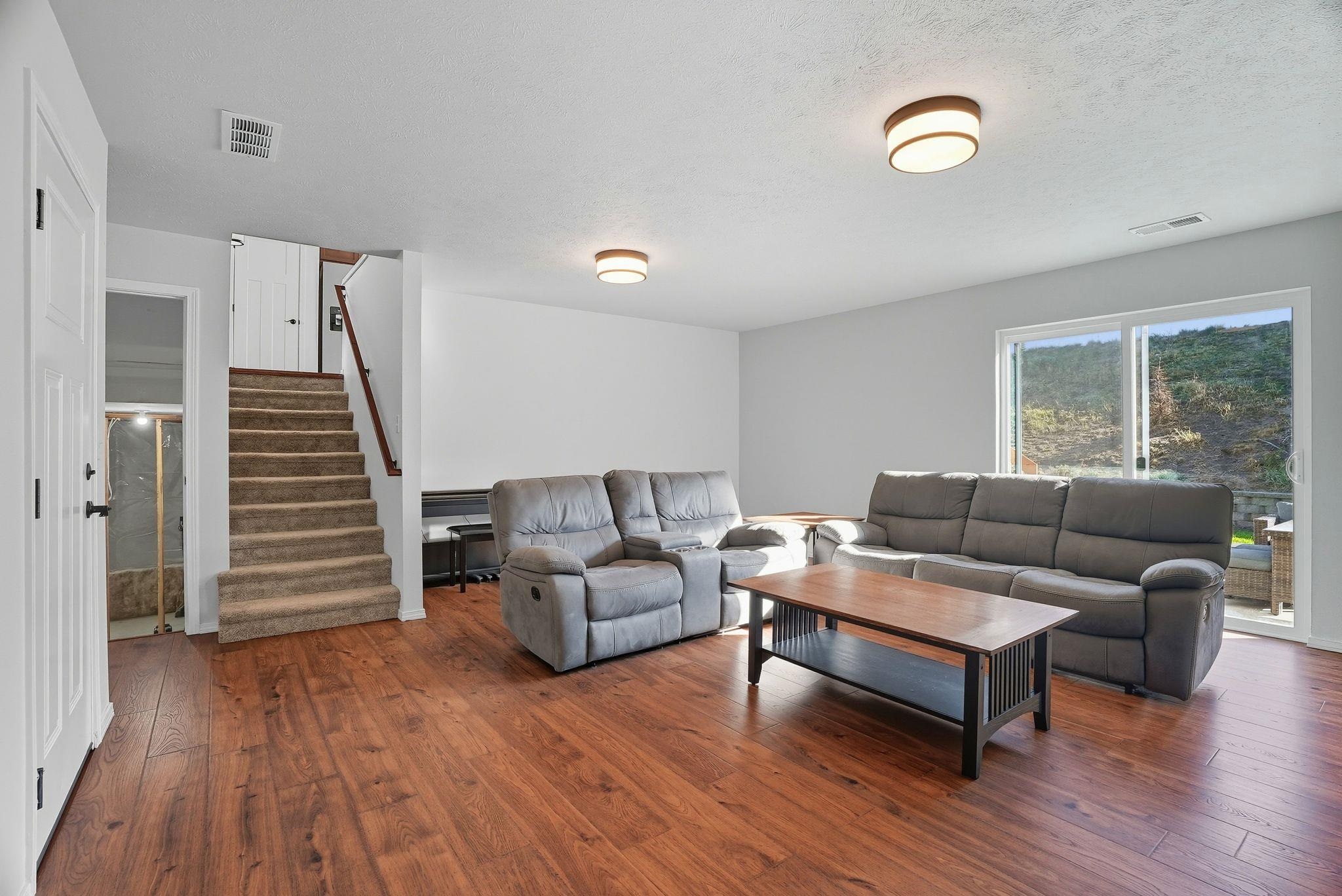 1211 S Greenacres Rd