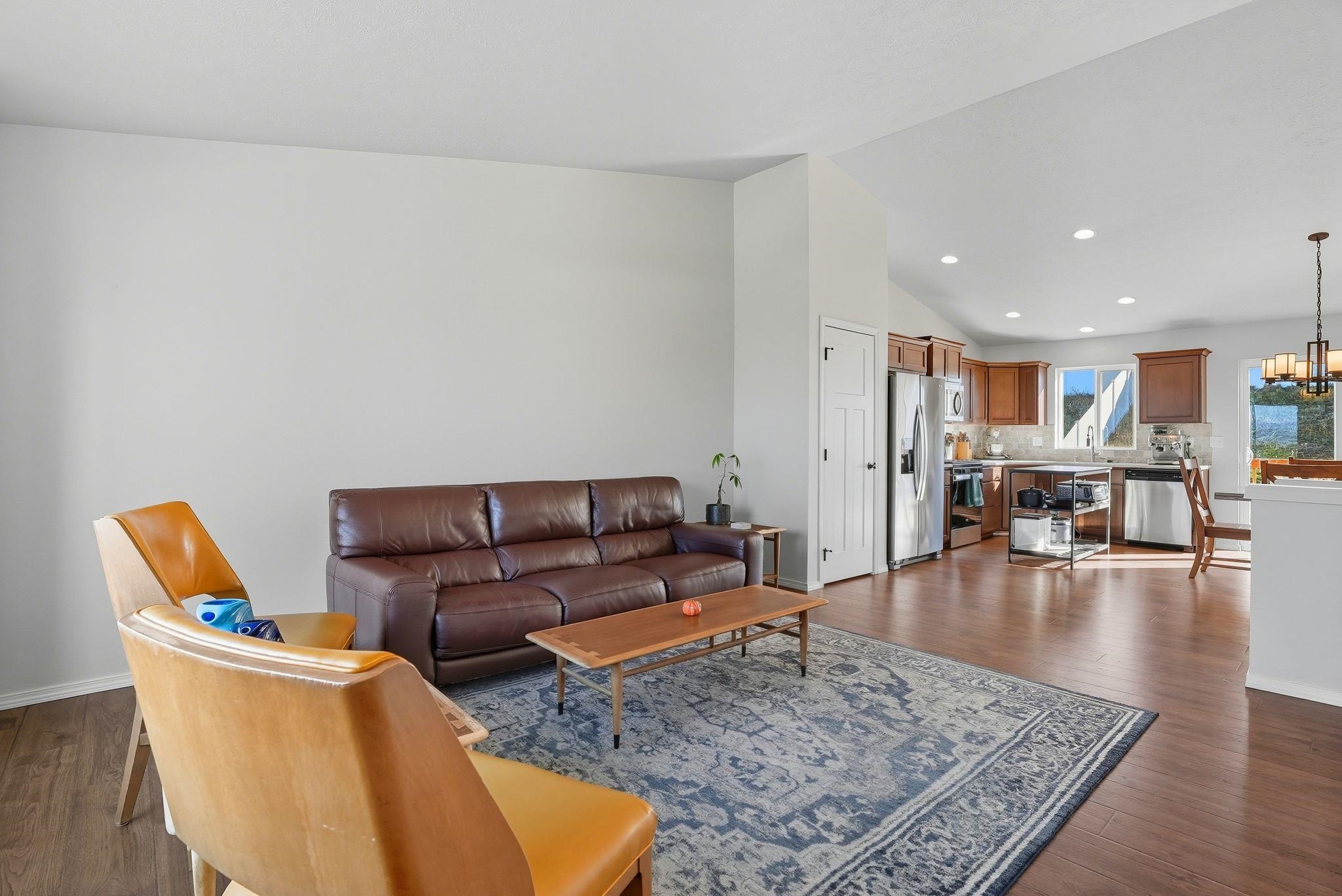 1211 S Greenacres Rd