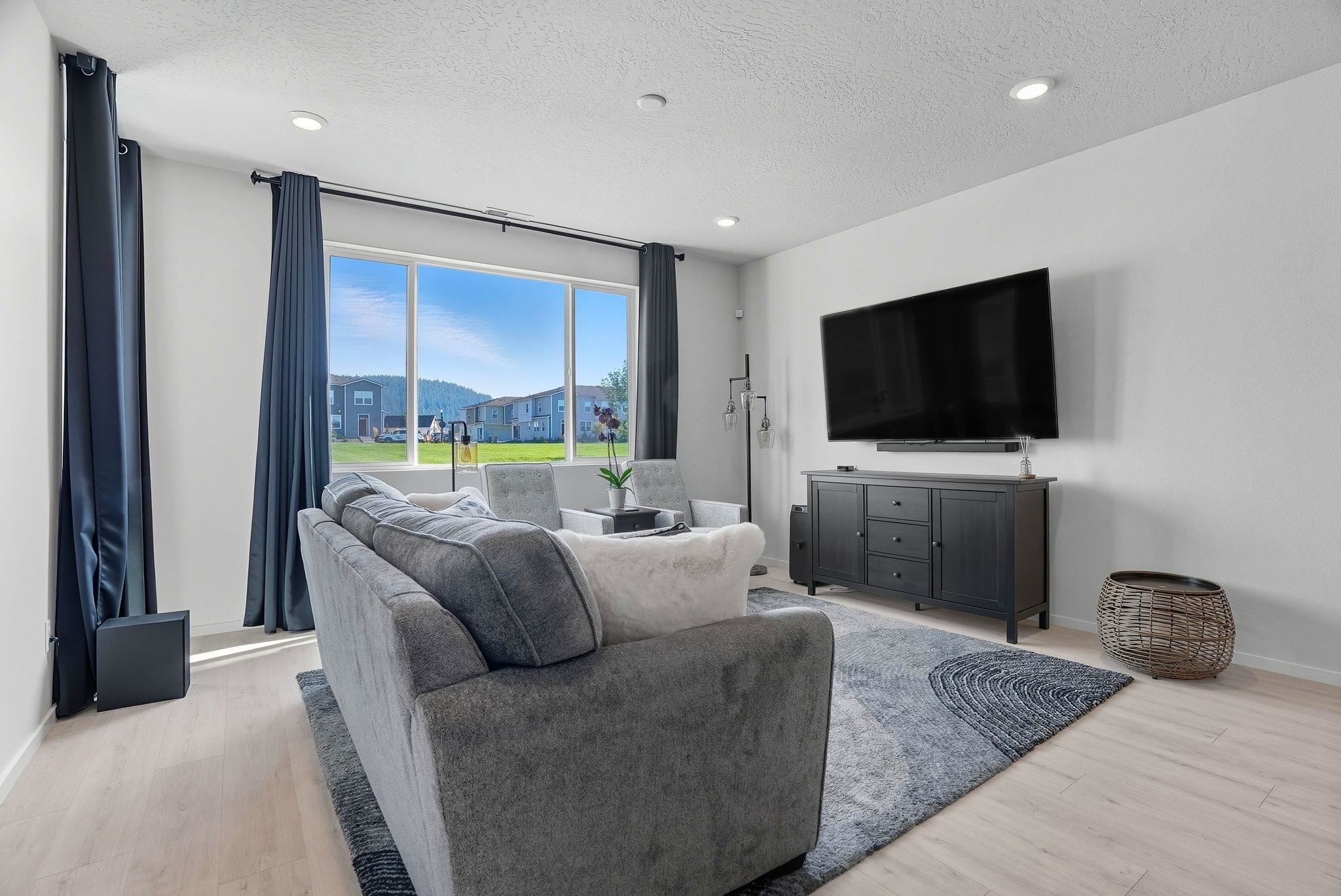 24503 E Feather Loop