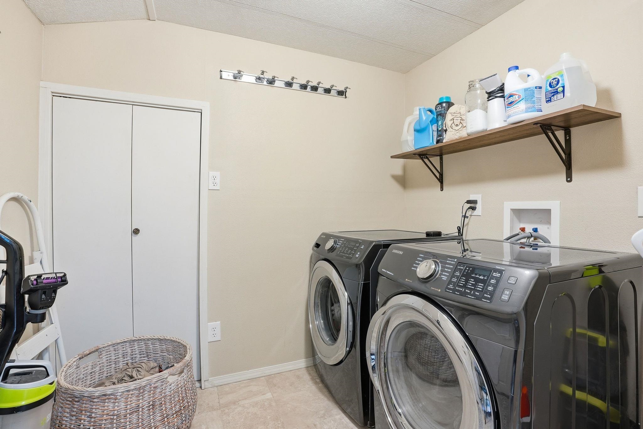 14201 E Rockwell Ave