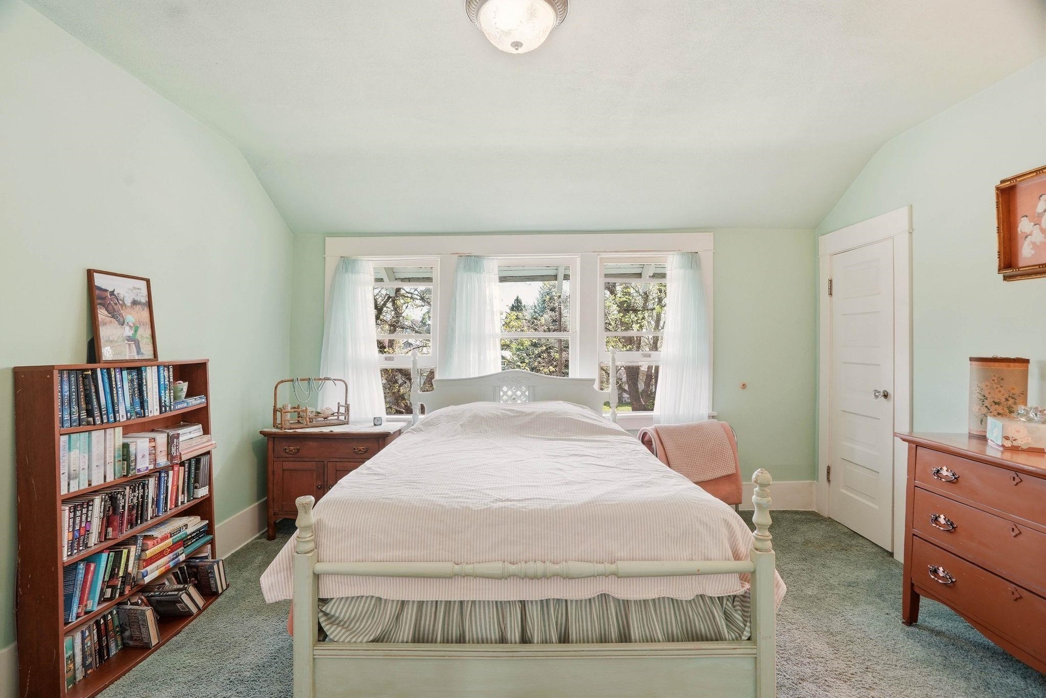 508 W Clay Ave