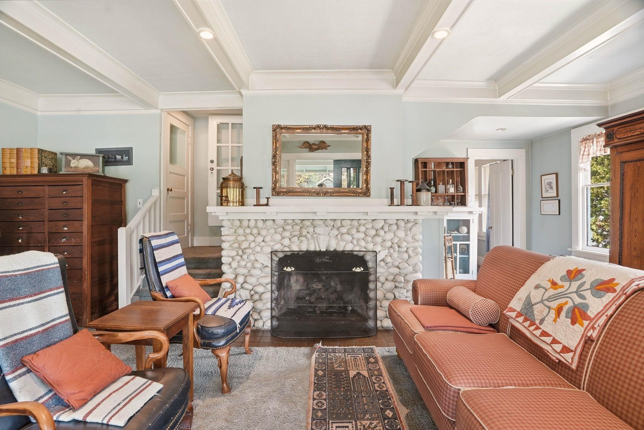 508 W Clay Ave