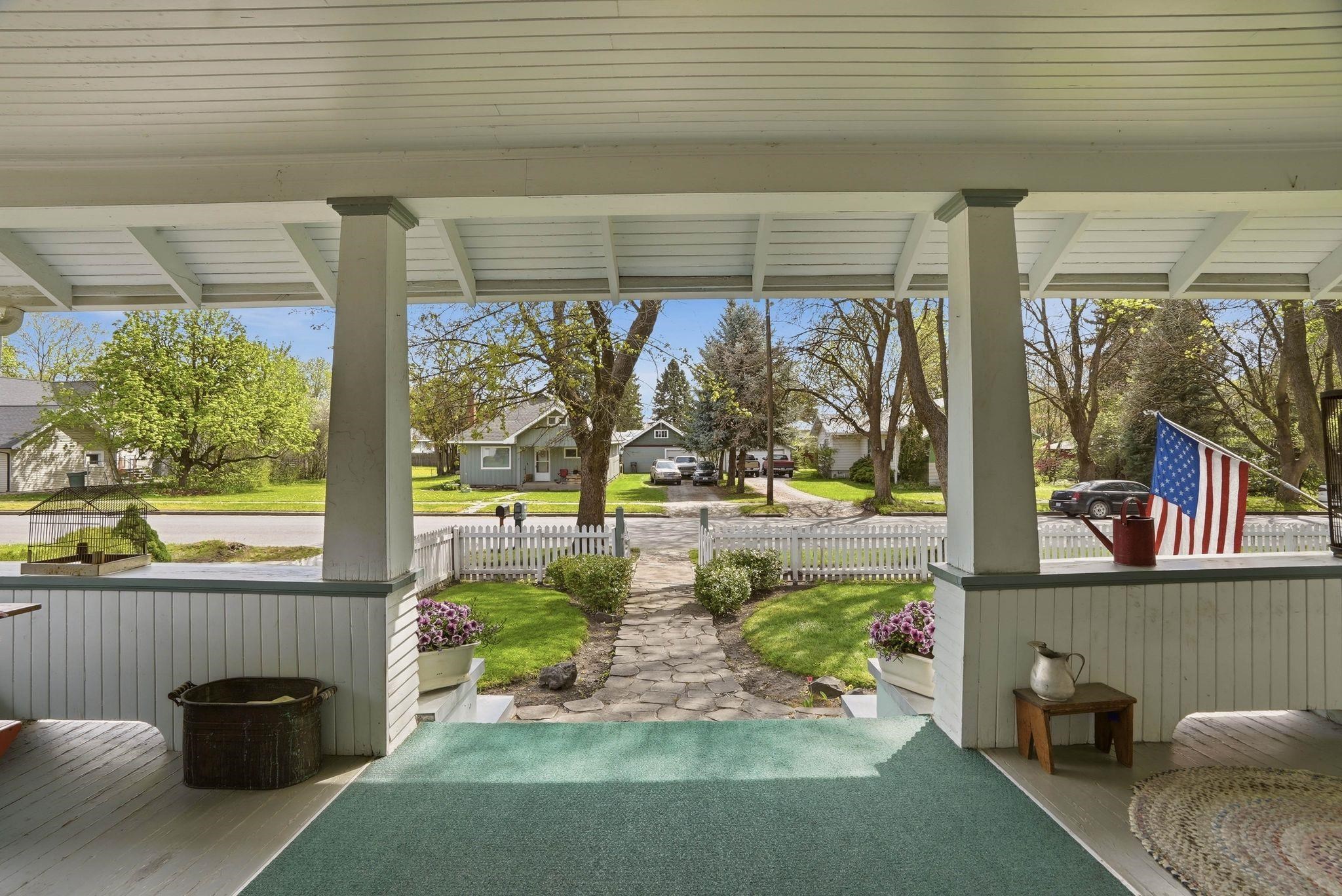508 W Clay Ave