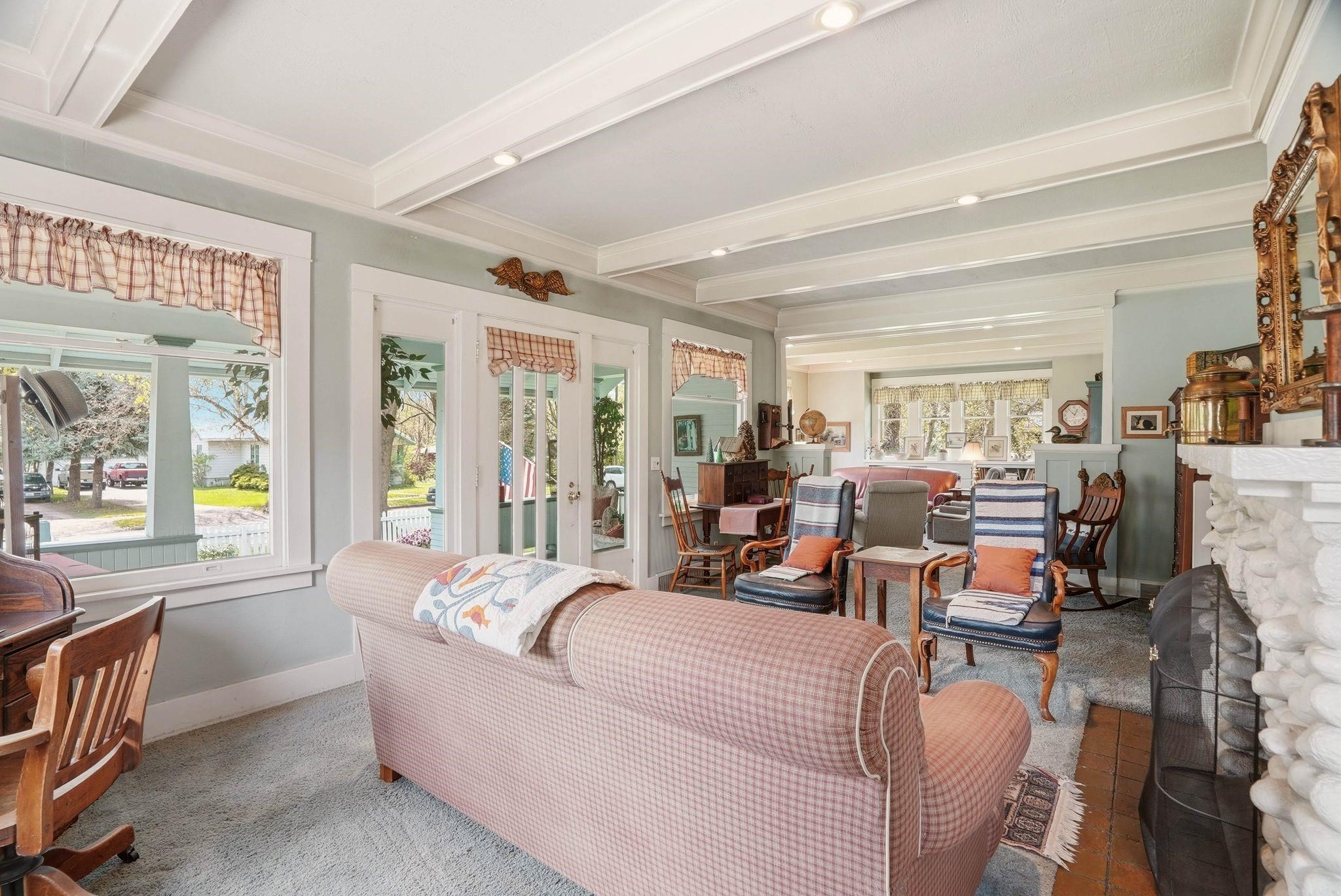508 W Clay Ave