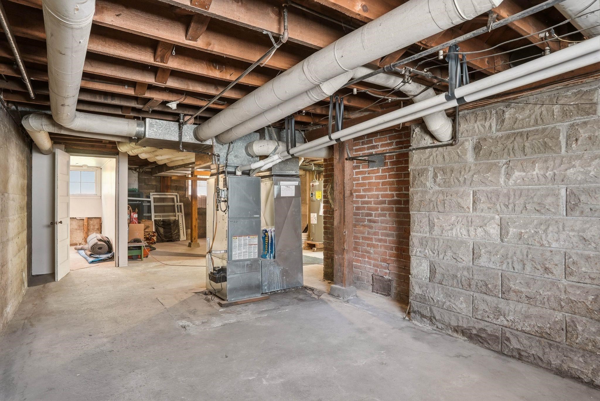 508 W Clay Ave
