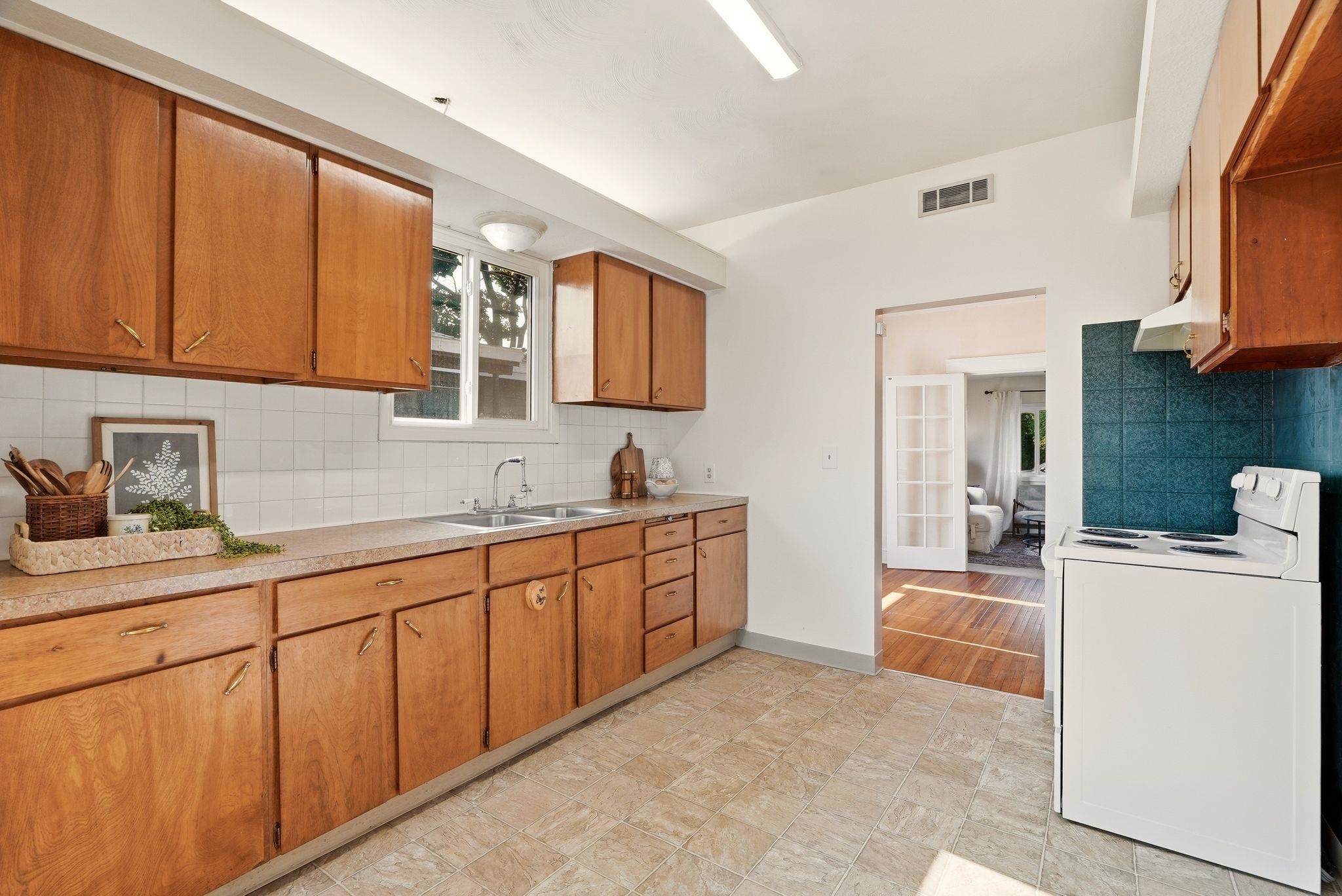 817 E Wabash Ave