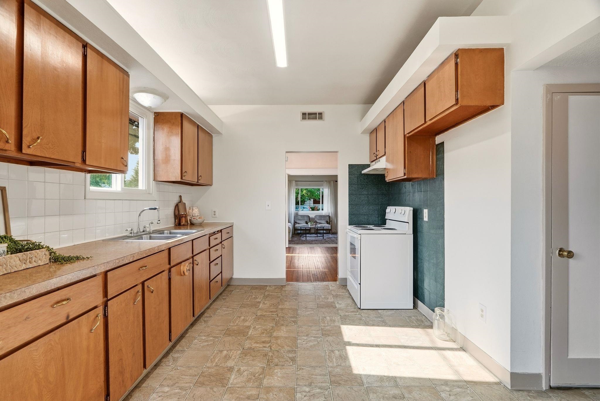 817 E Wabash Ave