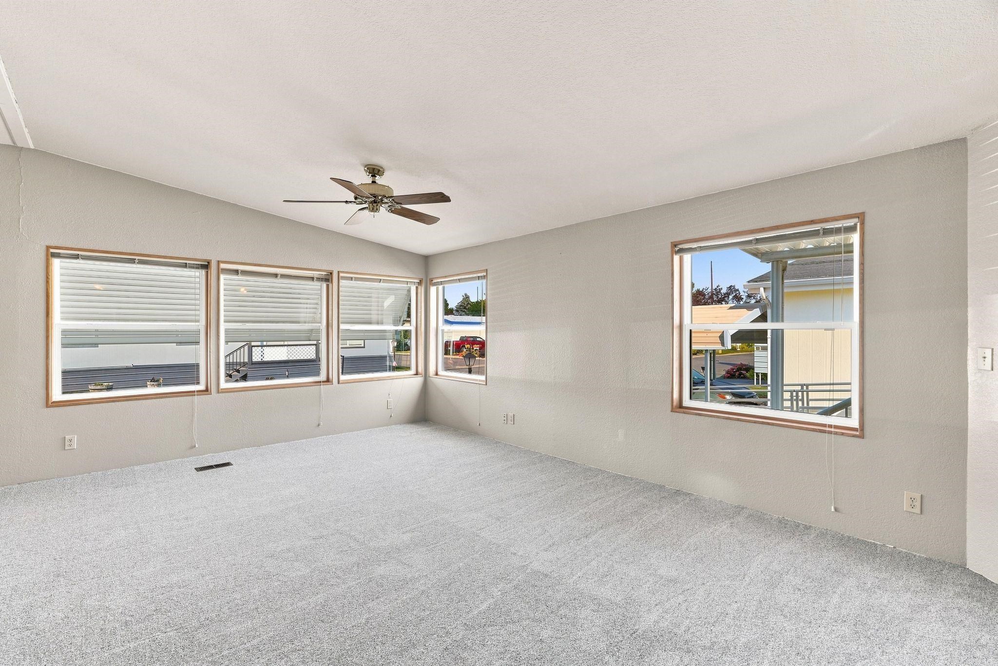 304 S Conklin Rd