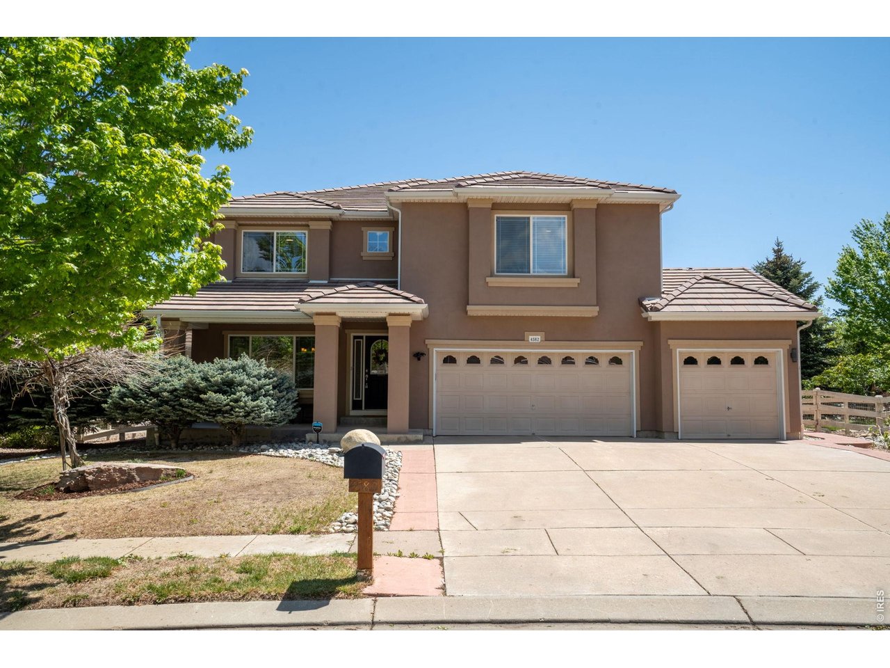 4582 Longs Ct