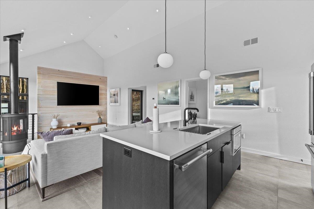 129 Eloise Lane Unit: B