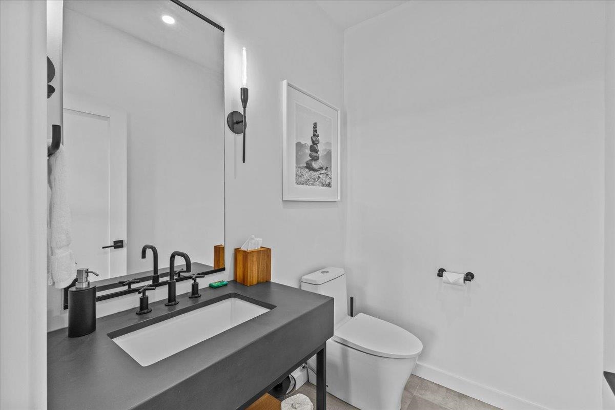 129 Eloise Lane Unit: B